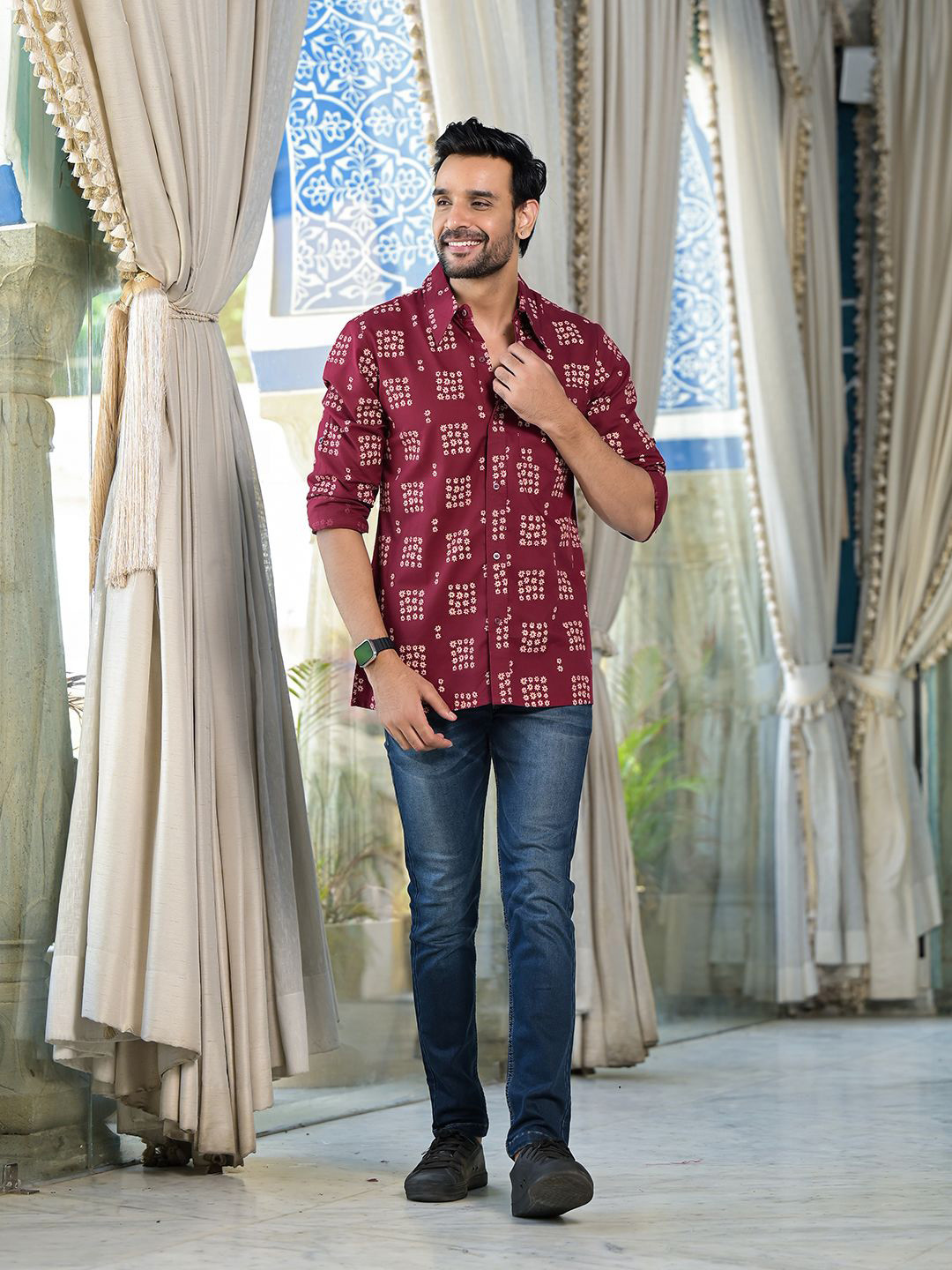 

AKS Men Spread Collar Ethnic Motifs Printed Cotton Casual Shirt, Maroon