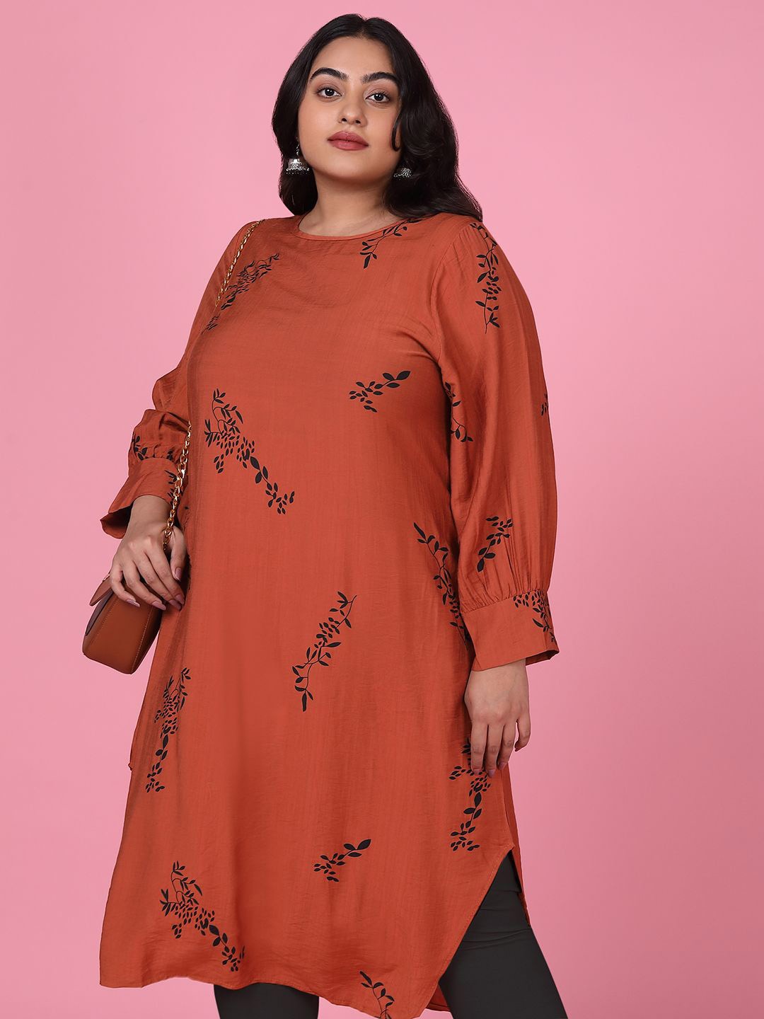 

SHOWOFF Plus Size Floral Printed Round Neck Straight Kurta, Rust
