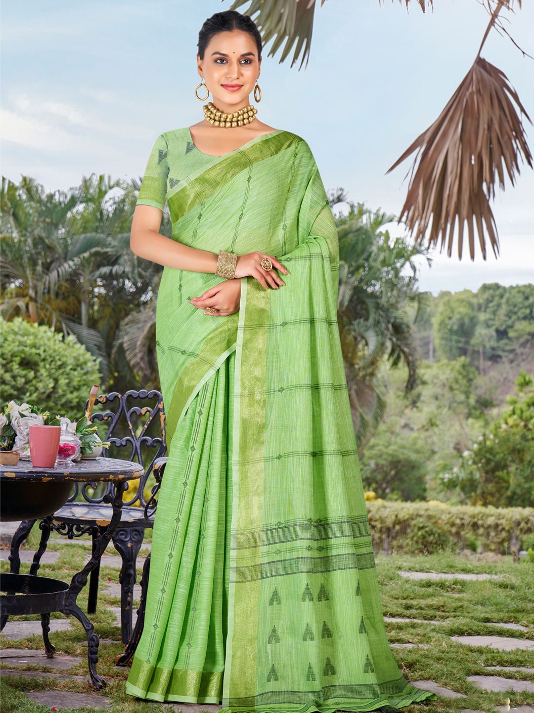 

Fashion Petals Woven Design Zari Saree, Green