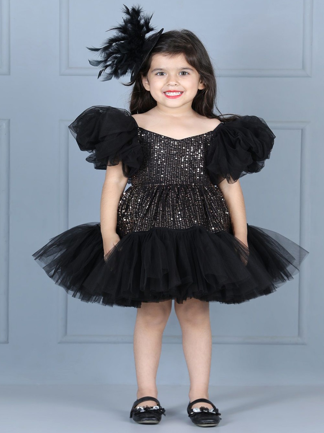 

THE LITTLE CELEBS Girls Embellished Sequined Flutter Sleeves Net A-Line Dress, Black