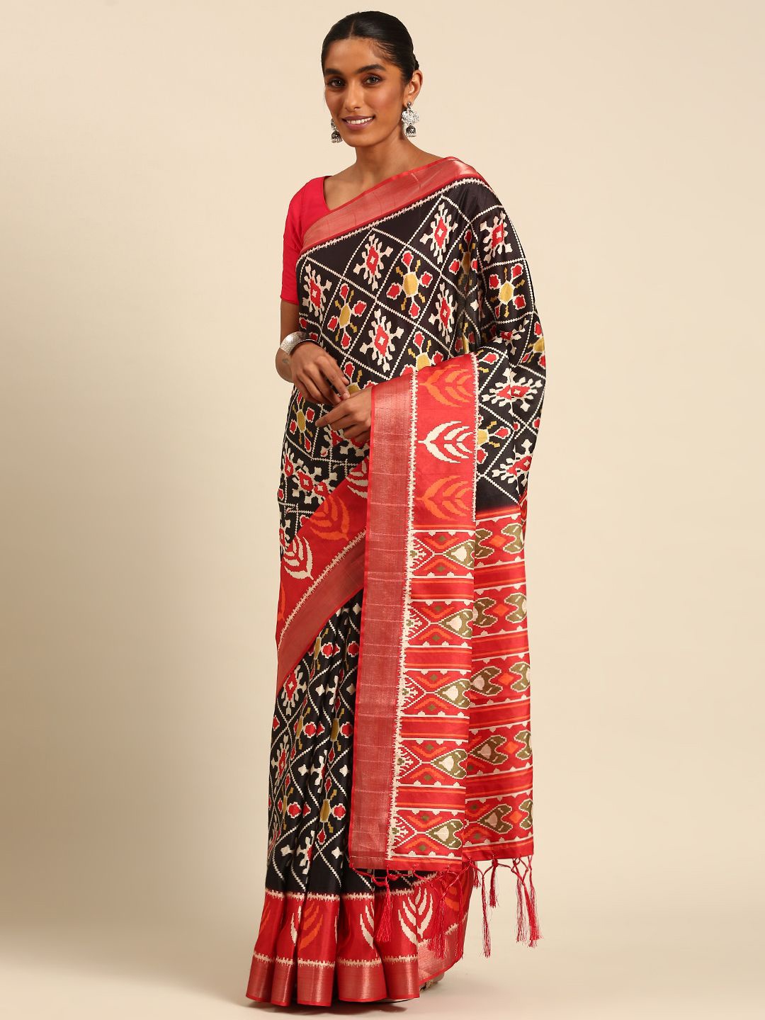 

Fashion Petals Geometric Zari Saree, Black