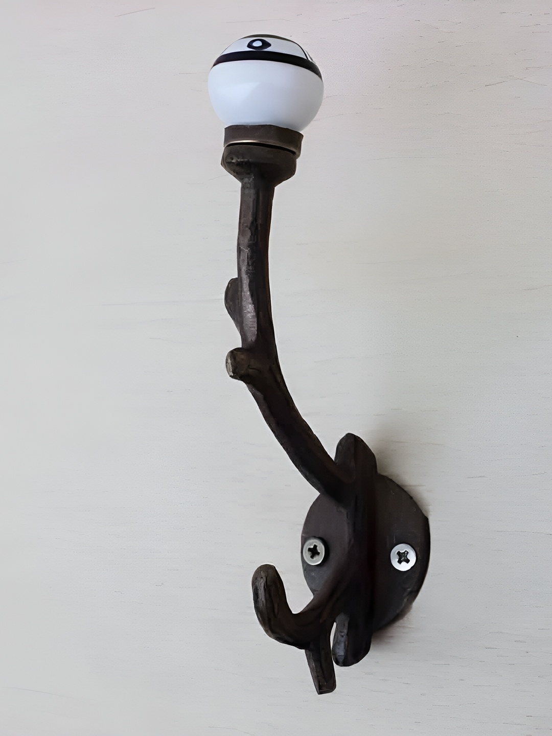 

Indianshelf White & Black 4 Pieces Printed Metal Utility Hooks