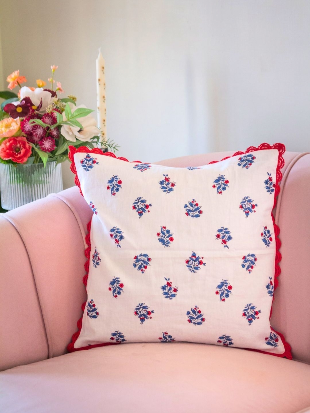 

BandBox White & Blue Floral Printed Square Cushion Cover