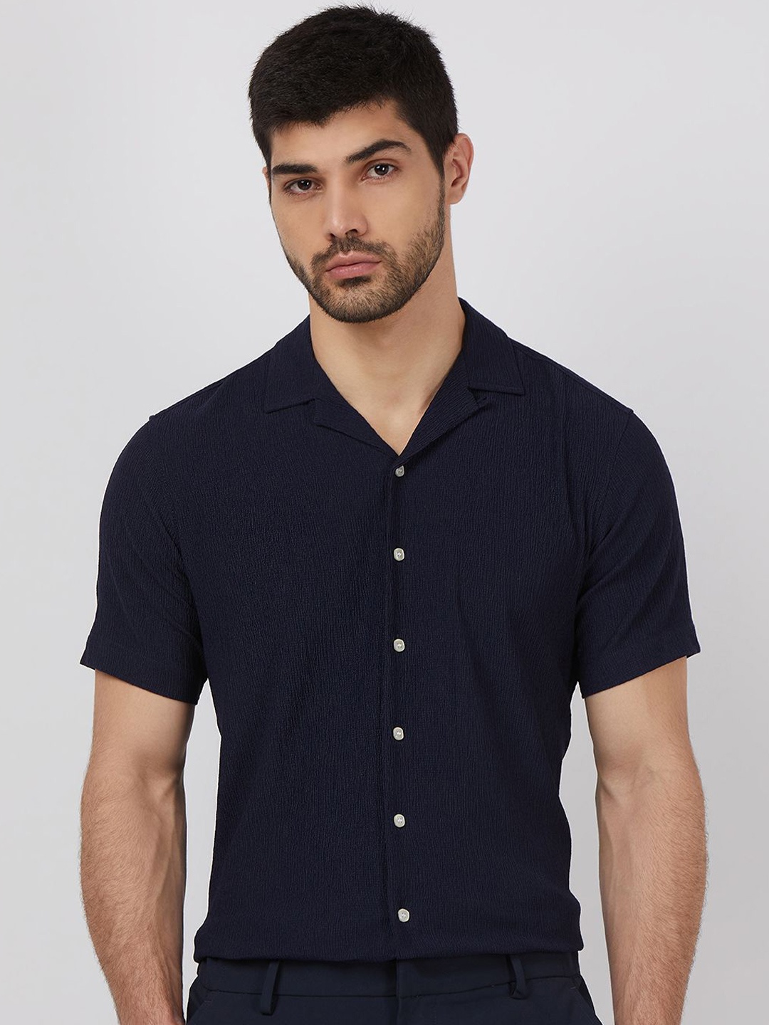 

Mufti Men Cuban Collar Solid Relaxed Fit Casual Shirt, Navy blue