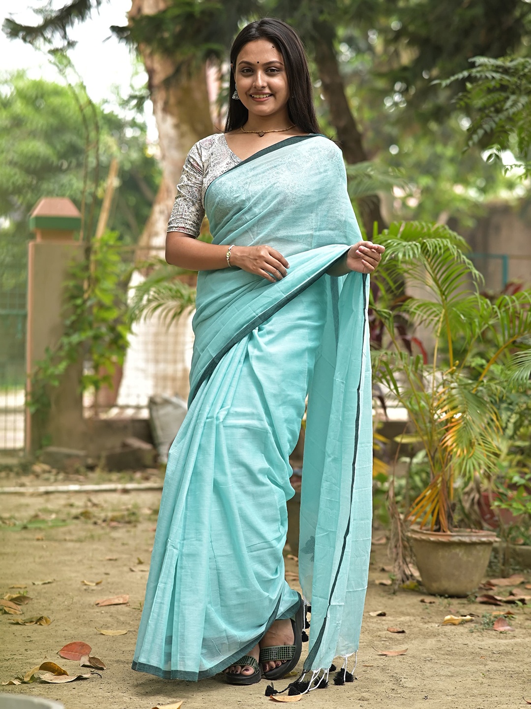

Ruuprekha Pure Cotton Khadi Saree, Coral