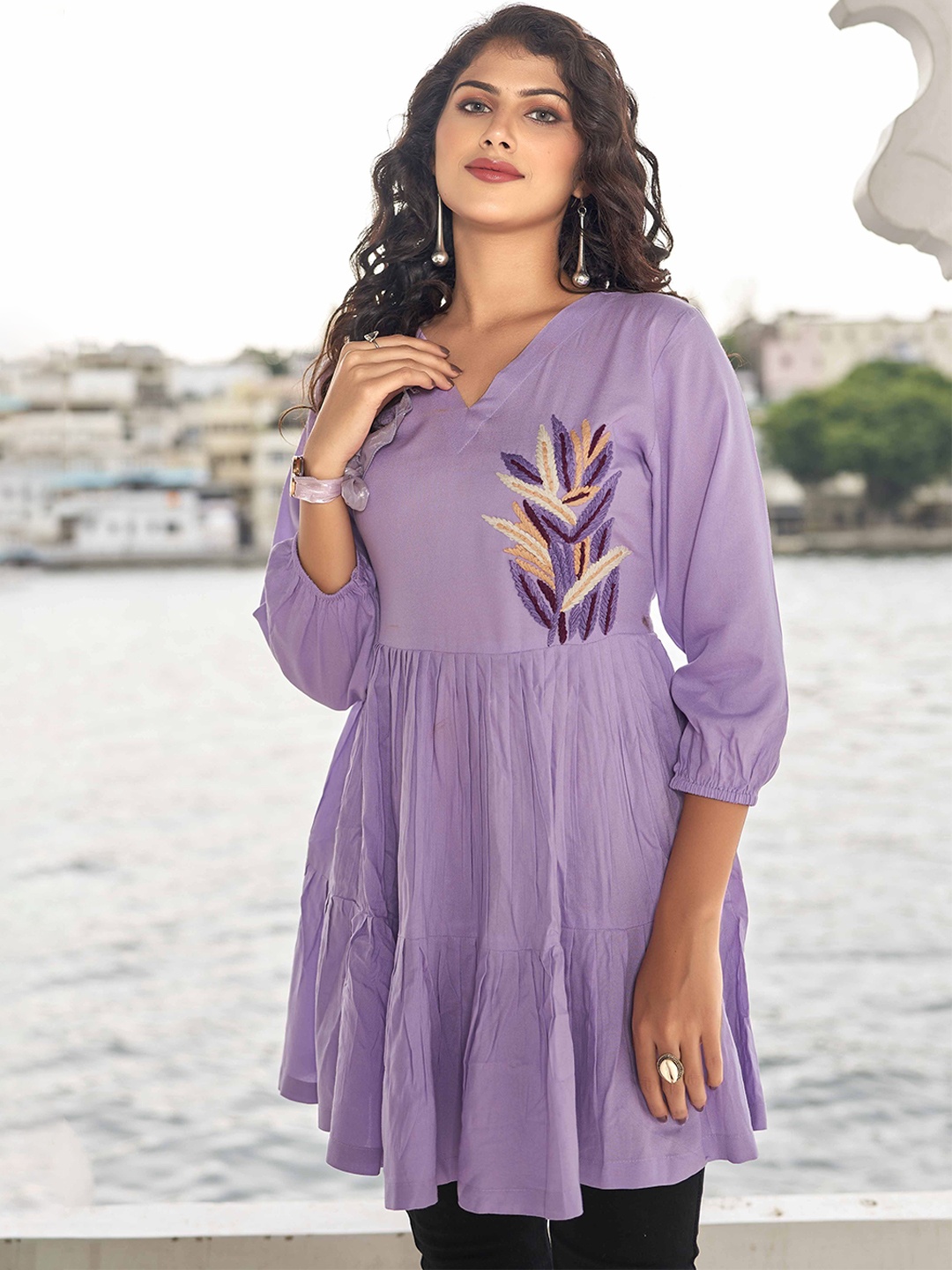 

Kesudi Embroidered Tunic, Lavender