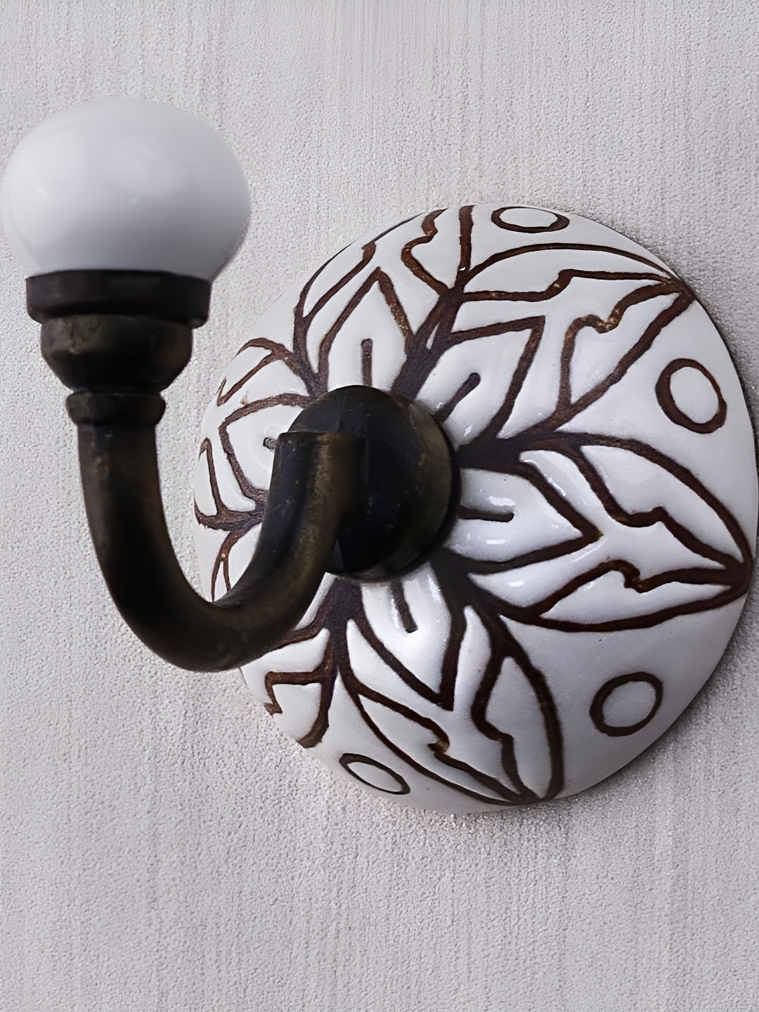 Indianshelf White & Brown 4 Pieces Metal Wall Hook