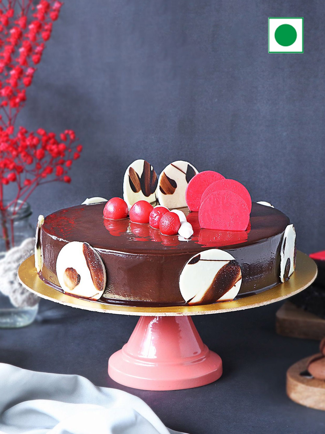 

IGP Chocolate Truffle Flavour Eggless Round Cake- 500g, Black