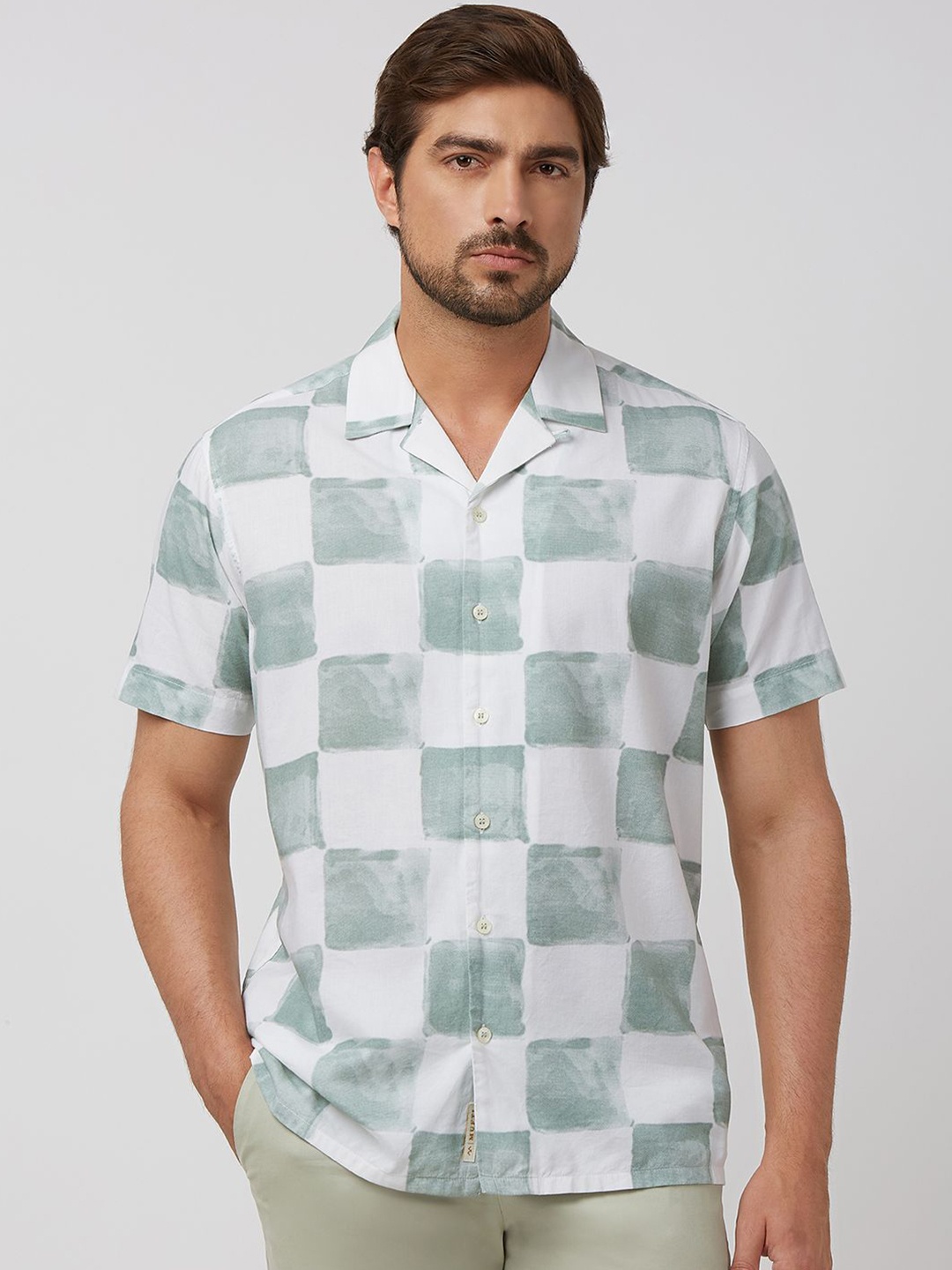 

Mufti Men Cuban Collar Checked Cotton Relaxed Fit Casual Shirt, Green