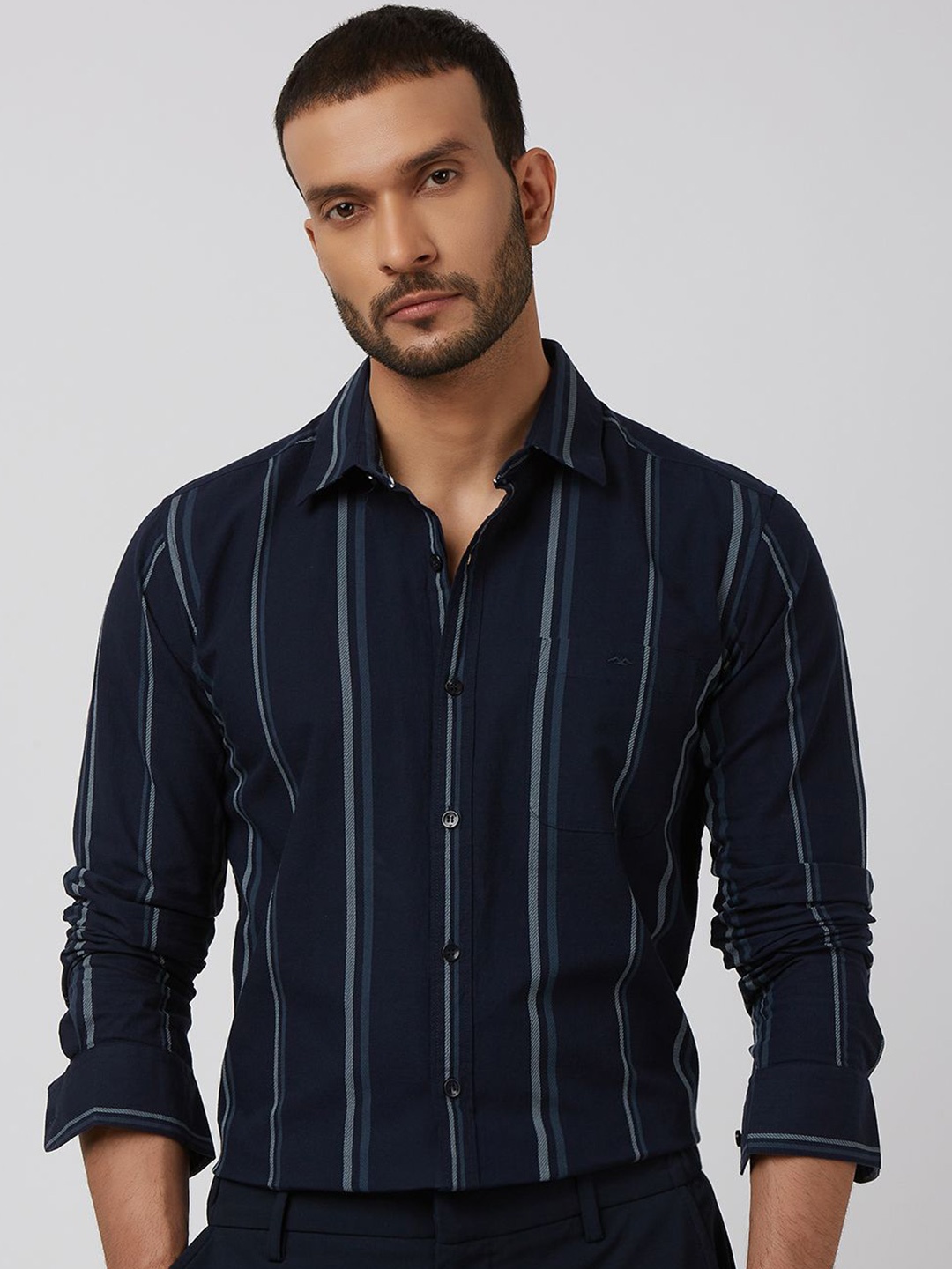

Mufti Men Spread Collar Striped Cotton Slim Fit Casual Shirt, Navy blue