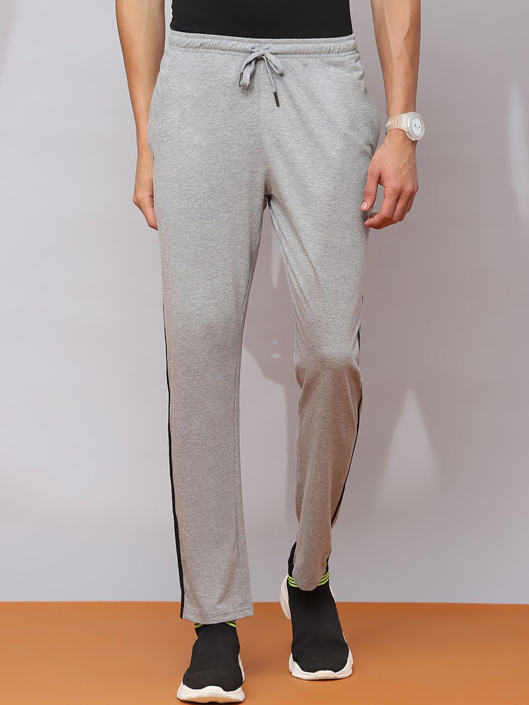 

Cloak & Decker by Monte Carlo Men Mid- Rise Regular Track Pants, Grey
