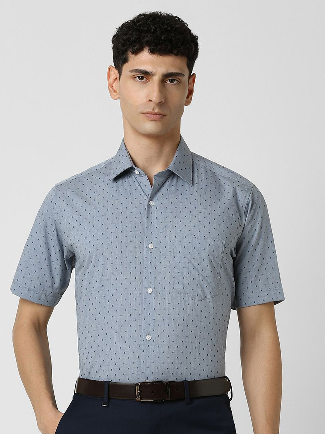 

Van Heusen Men Spread Collar Textured Printed Cotton Formal Shirt, Blue