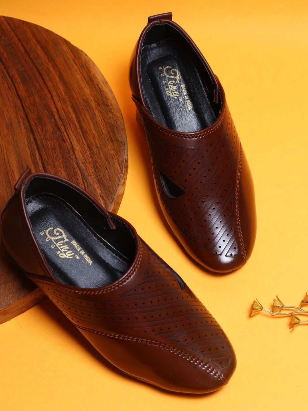 

Tiny Bugs Boys Textured Formal Loafers, Brown