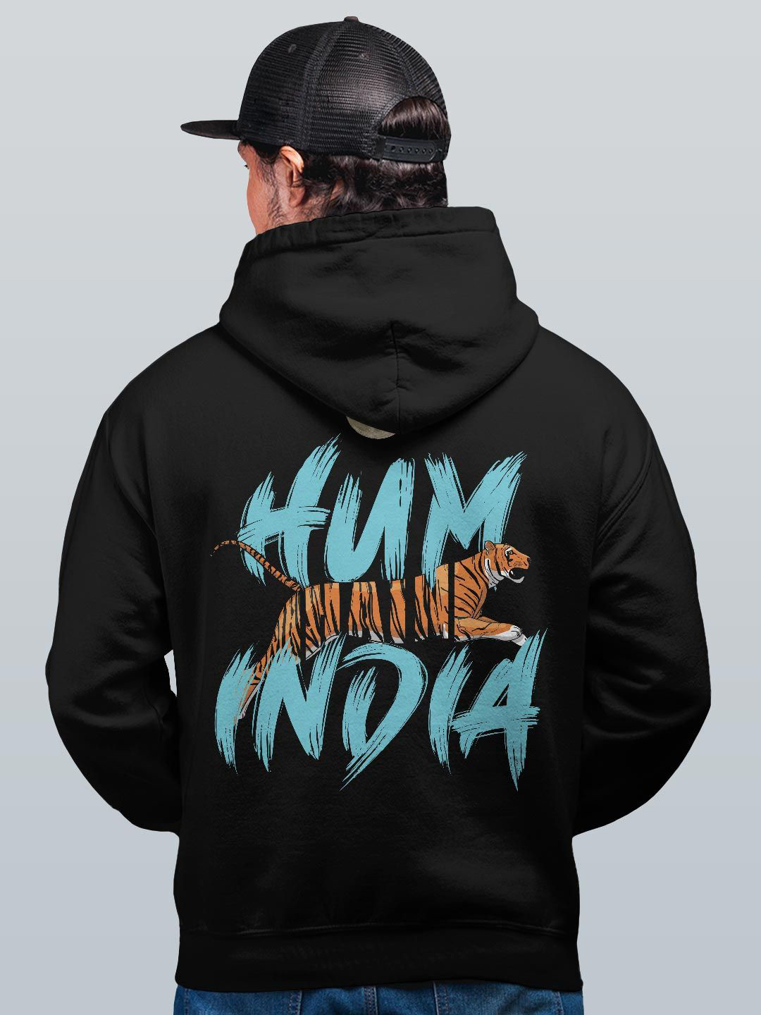 

macmerise Men Printed Hooded Sweatshirt, Black