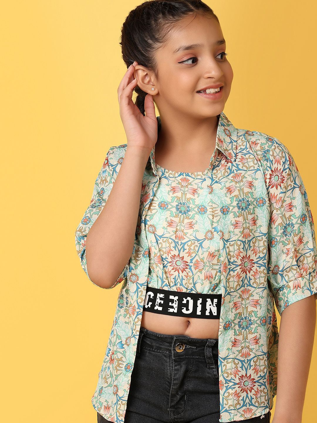 

V-Mart Floral Print Crop Top, Green
