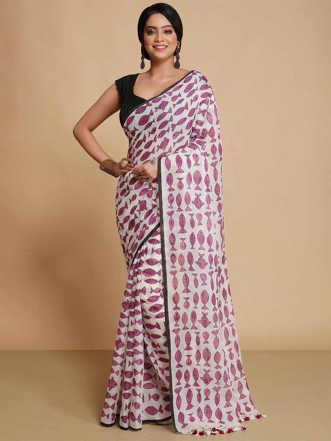 

WoodenTant Pure Cotton Abstract Saree, White
