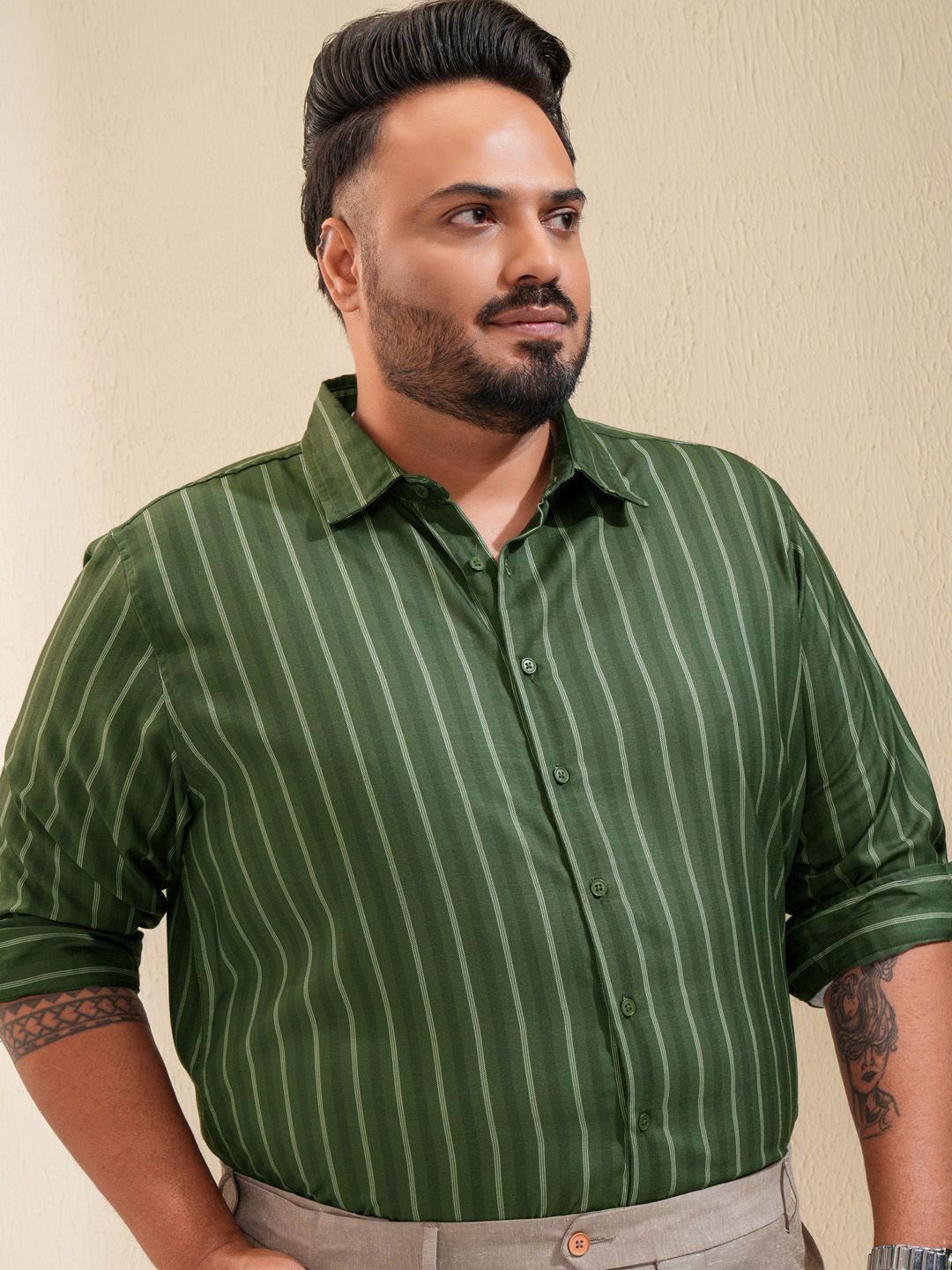 

HIGHLANDER Men Plus Size Olive Vertical Striped Shirt