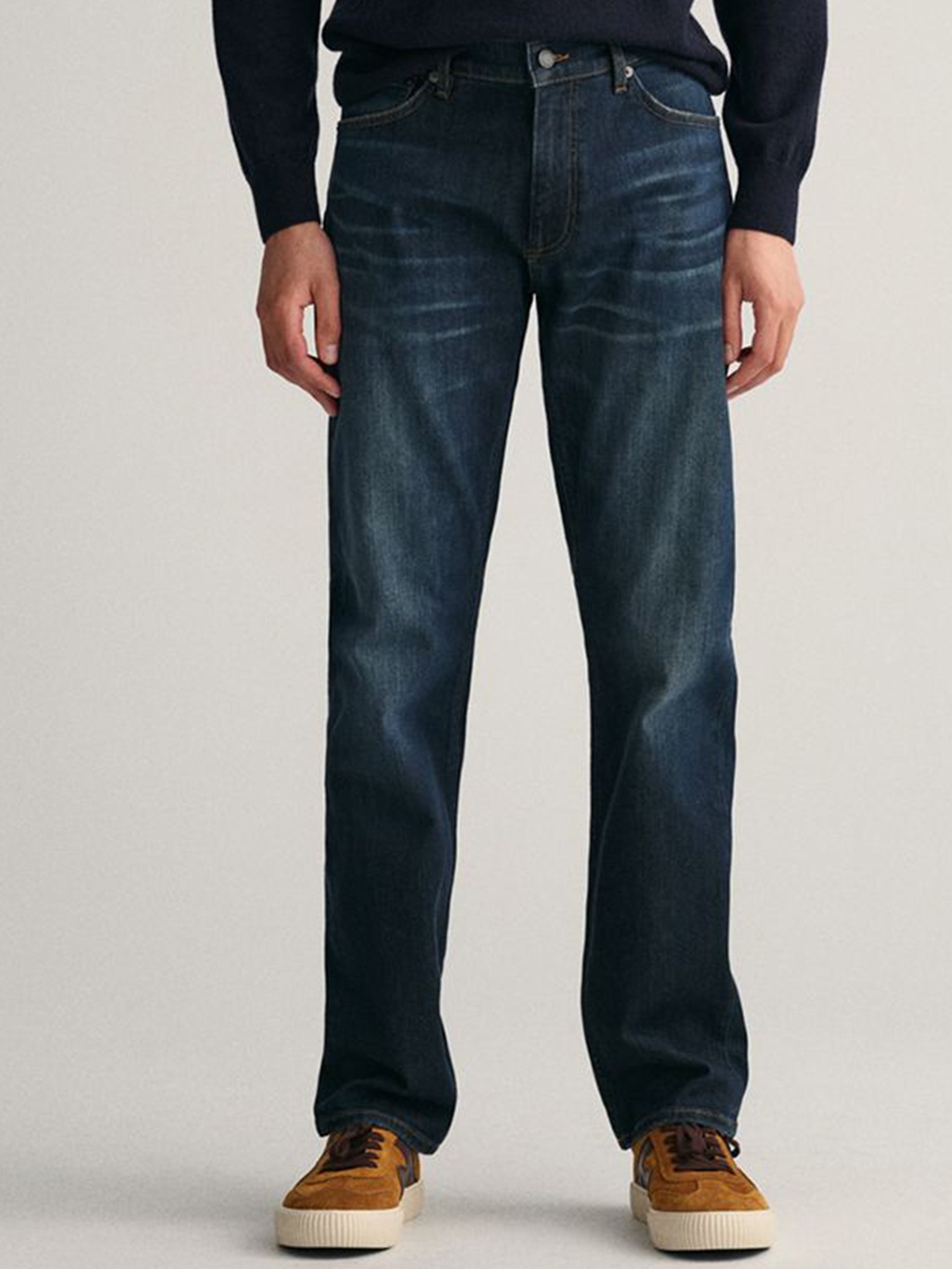 

GANT Men Regular Fit Mid-Rise Light Fade Stretchable Jeans, Blue