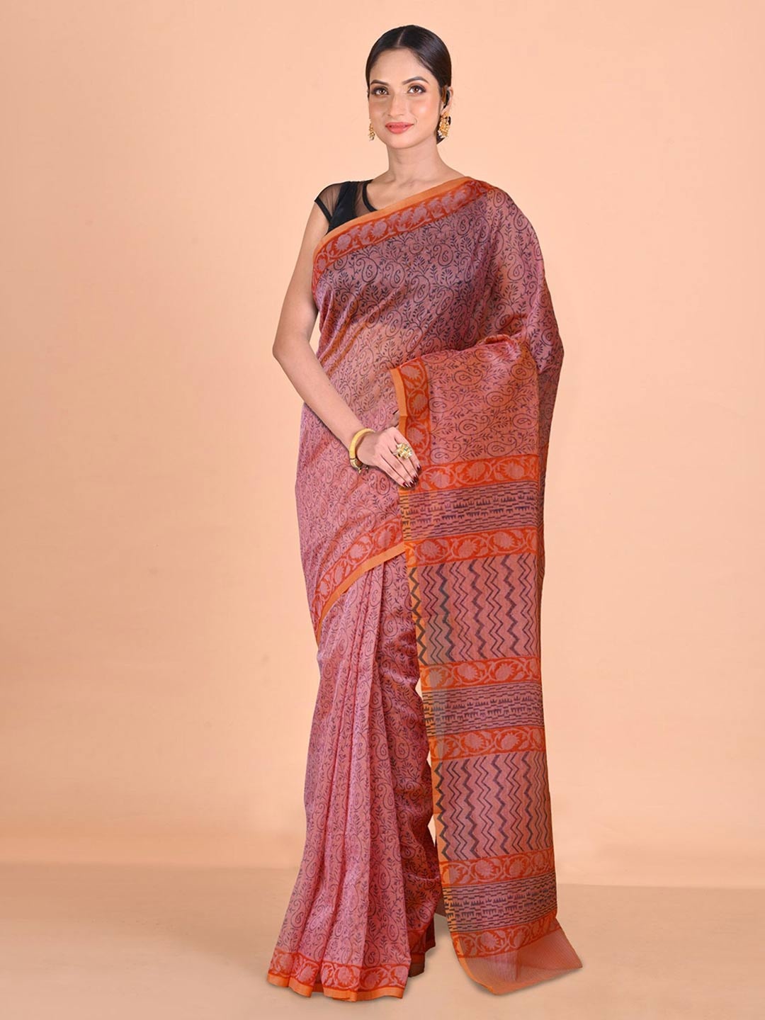 

Unnati Silks Ethnic Motifs Supernet Handloom Block Print Saree, Pink