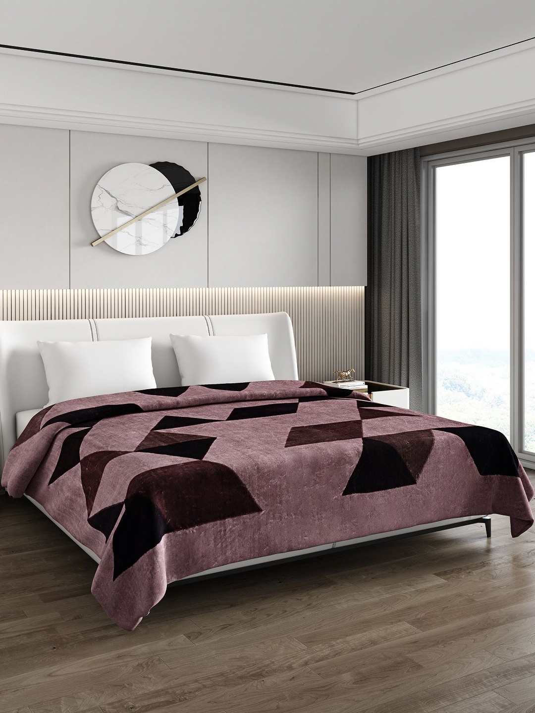 

Monte Carlo Brown Geometric Heavy Winter 1000 GSM Double Bed Blanket