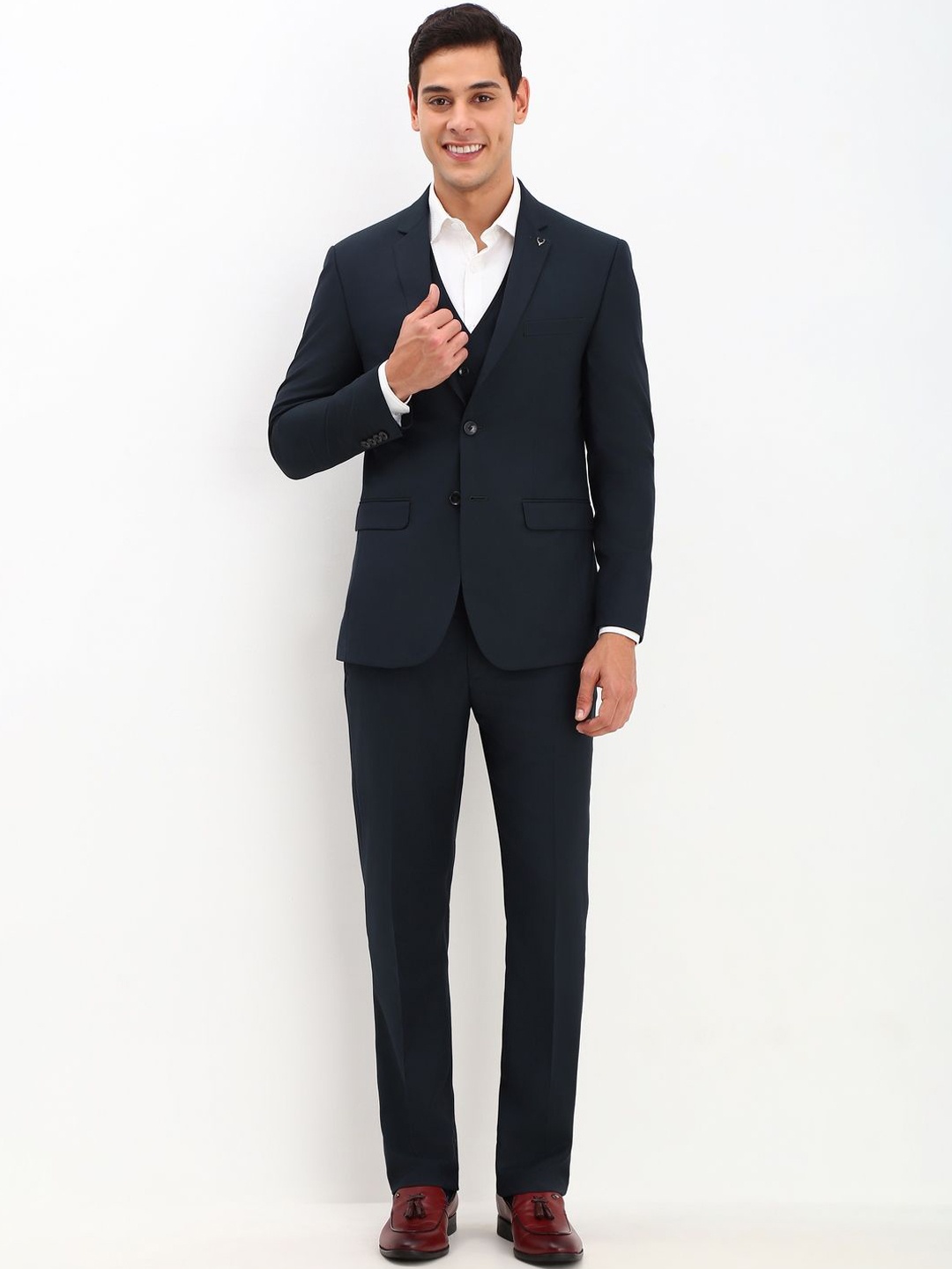 

Allen Solly Men Slim-Fit Single-Breasted Three-Piece Formal Suit, Navy blue