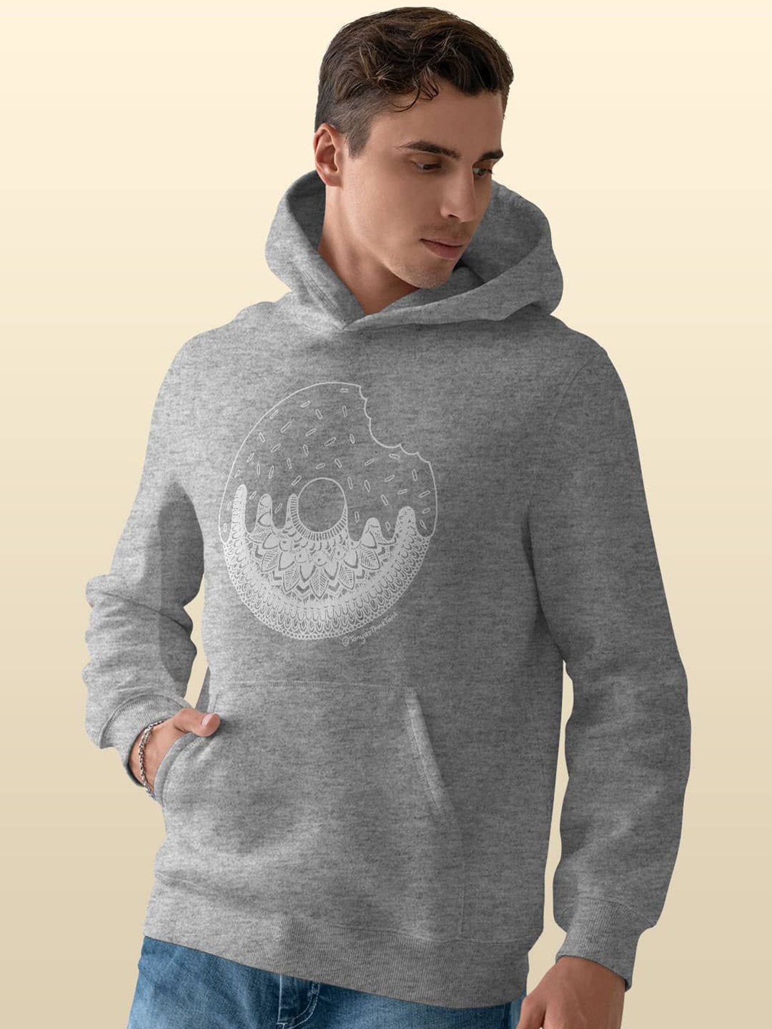 

macmerise Men Printed Hooded Sweatshirt, Grey