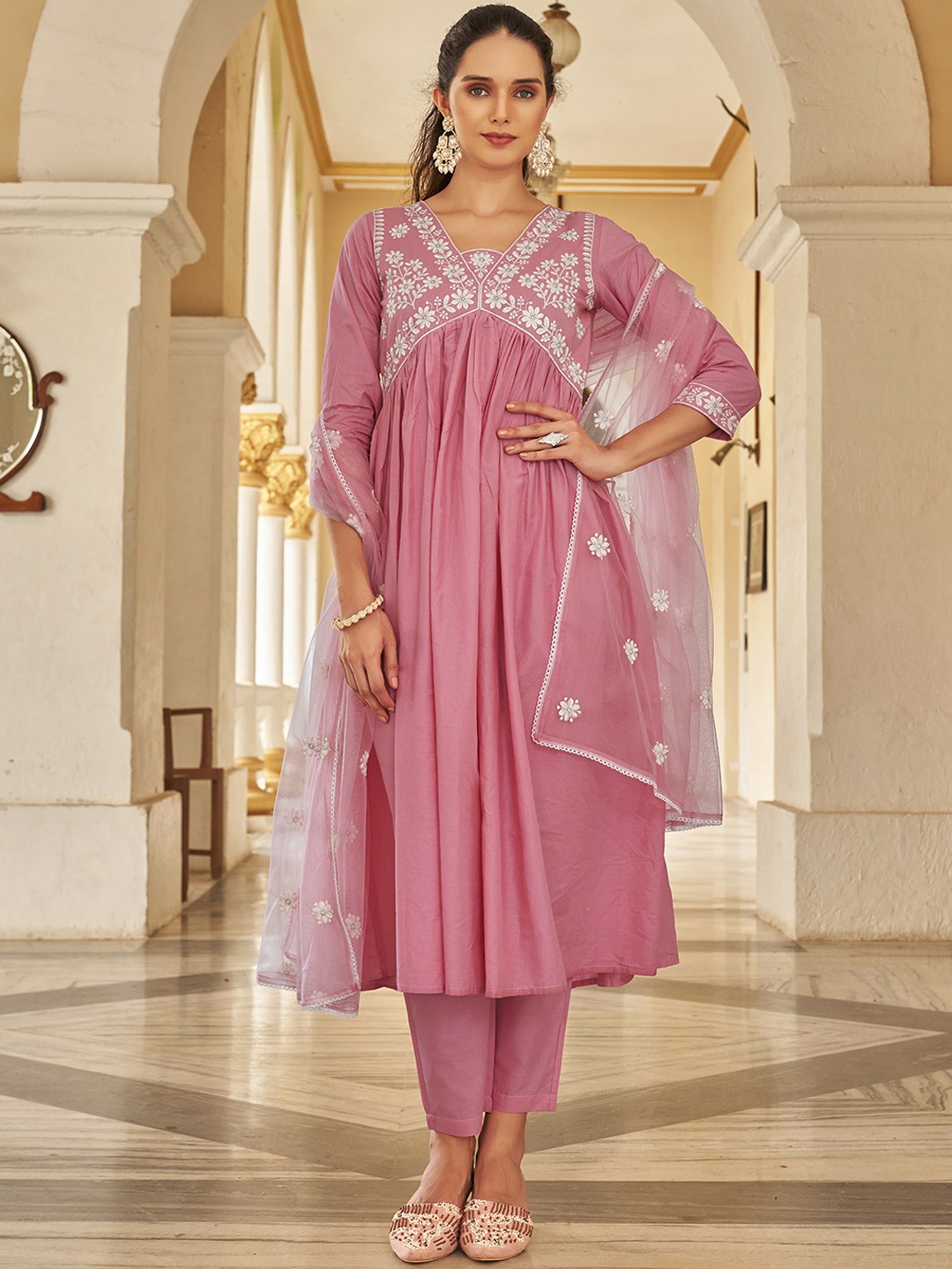 

Tikhi Imli Yoke Design Empire Thread Work Pure Cotton A-Line Kurta With Trousers & Dupatta, Pink