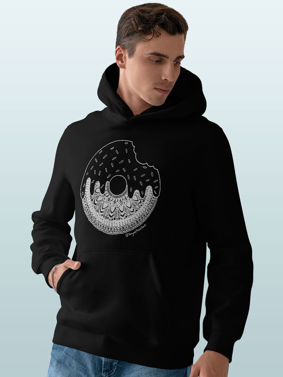 

macmerise Men Printed Hooded Sweatshirt, Black