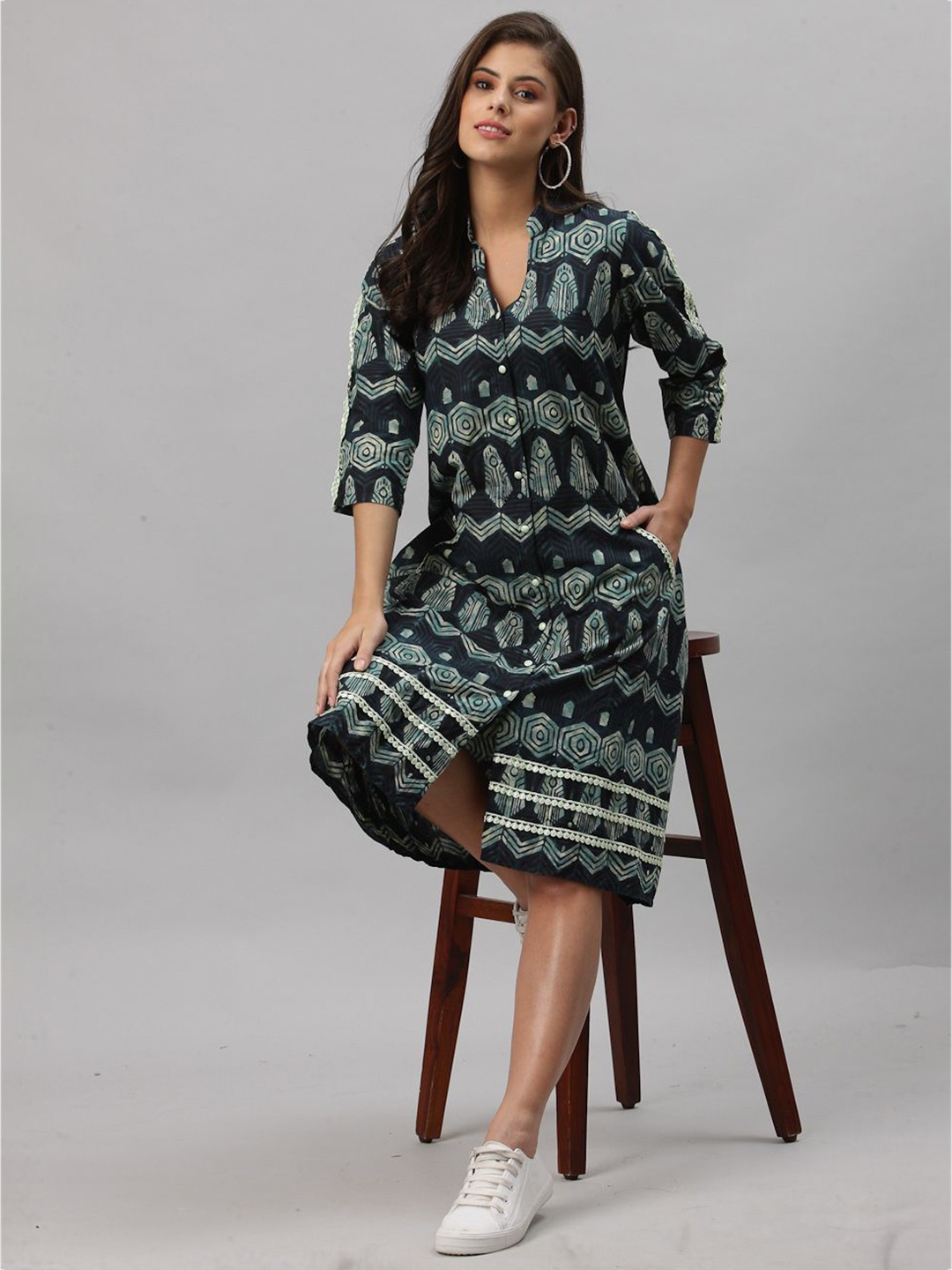 

Get Glamr Printed A-Line Midi Dress, Navy blue