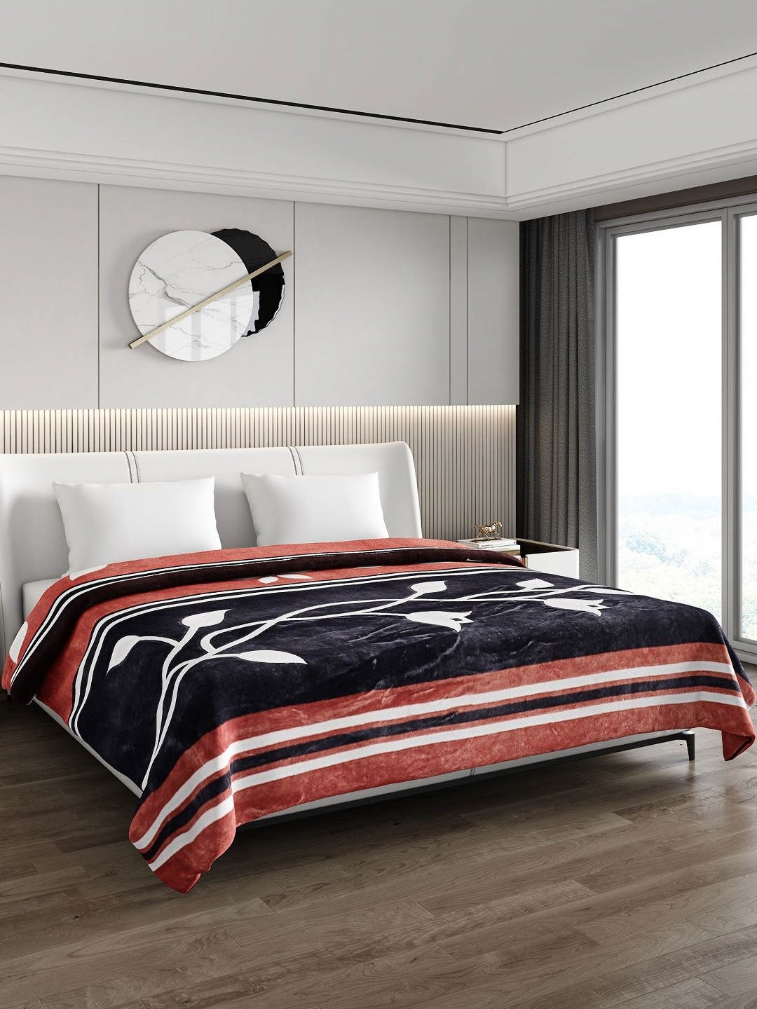 

Monte Carlo Black & White Floral Mild Winter 550 GSM Double Bed Blanket