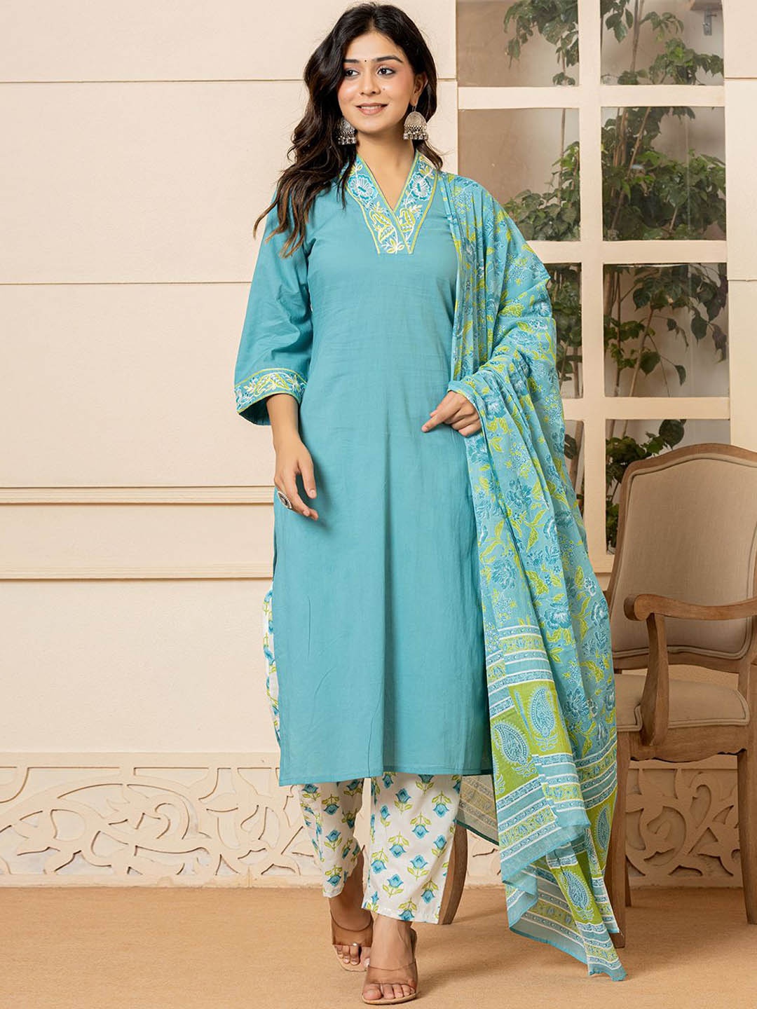 

Yufta Floral Embroidered Regular Thread Work Pure Cotton Kurta With Trousers & Dupatta, Blue