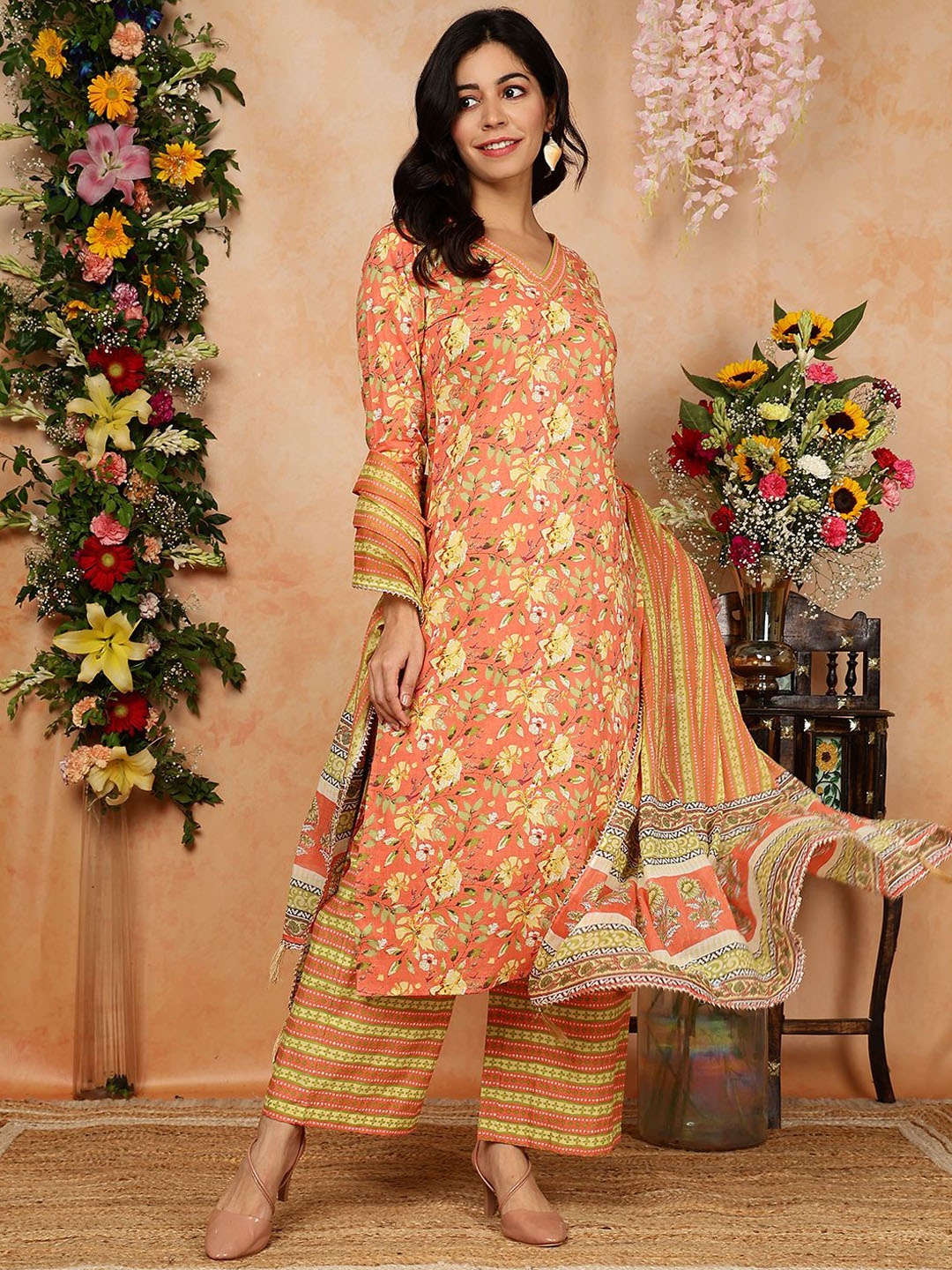 

KIMAYRA Floral Printed Pure Cotton Kurta with Palazzos & With Dupatta, Peach