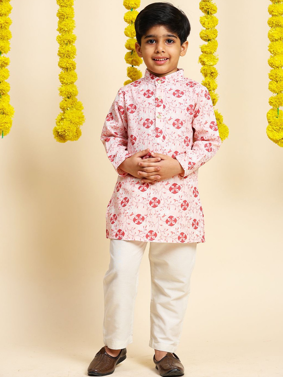 

Cutiekins Boys Floral Printed Band Collar Pure Cotton Straight Kurta With Pyjama, Peach