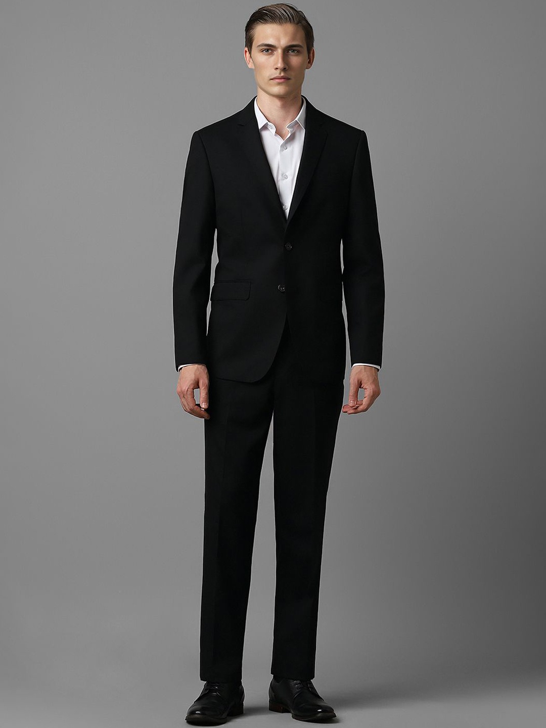 

Luxure by Louis Philippe Men Slim-Fit Single-Breasted Two-Piece Formal Suit, Black