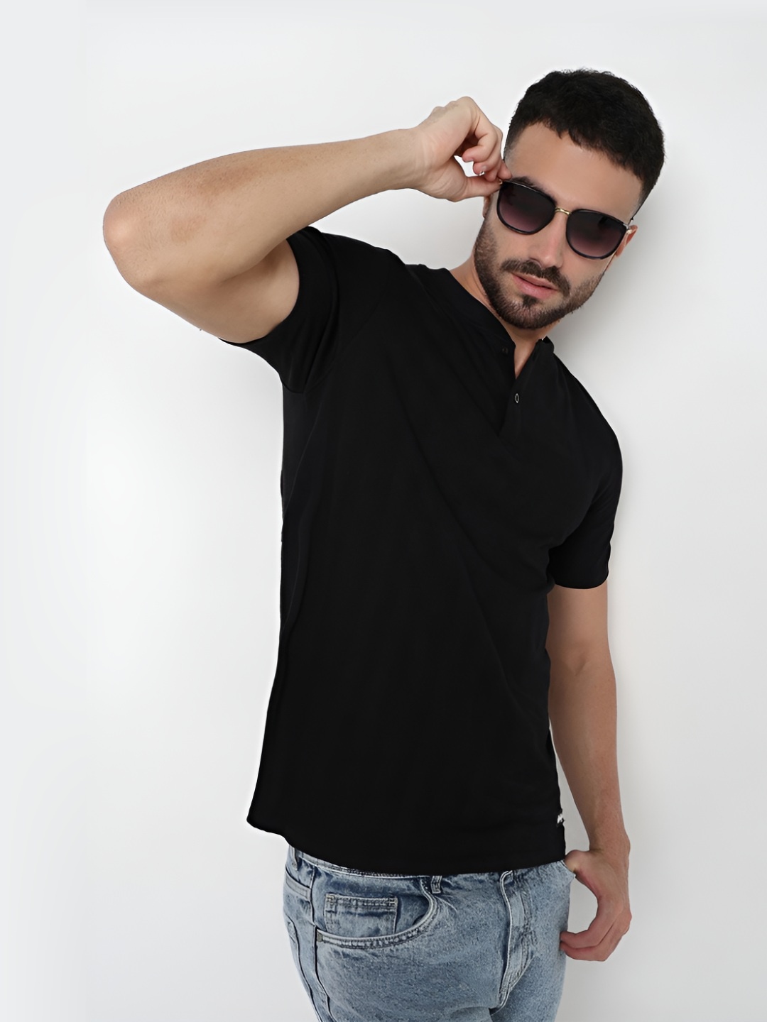 

R&B Men V-Neck Pockets T-shirt, Black