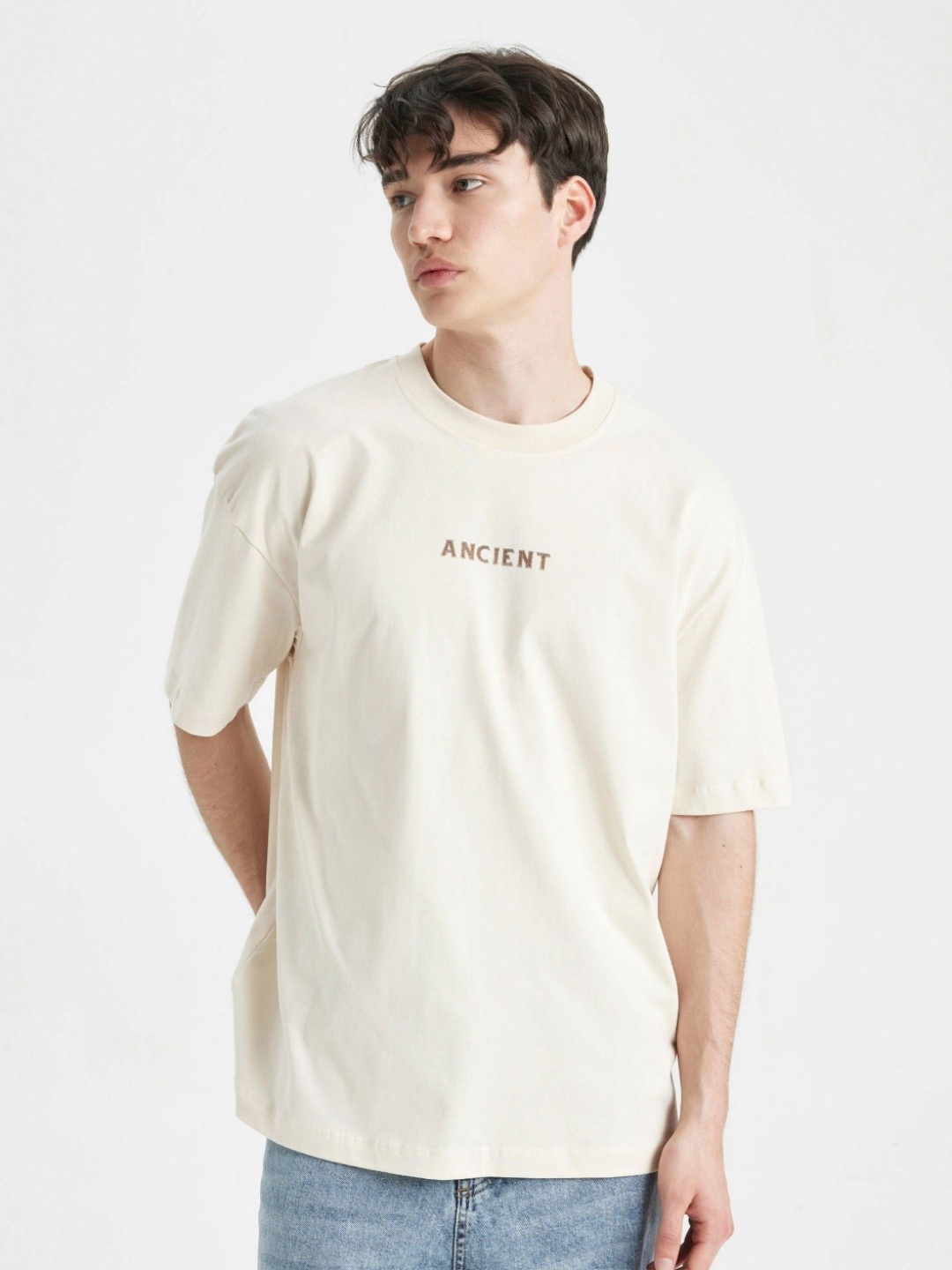 

DeFacto Men Typography Printed Applique T-shirt, Na