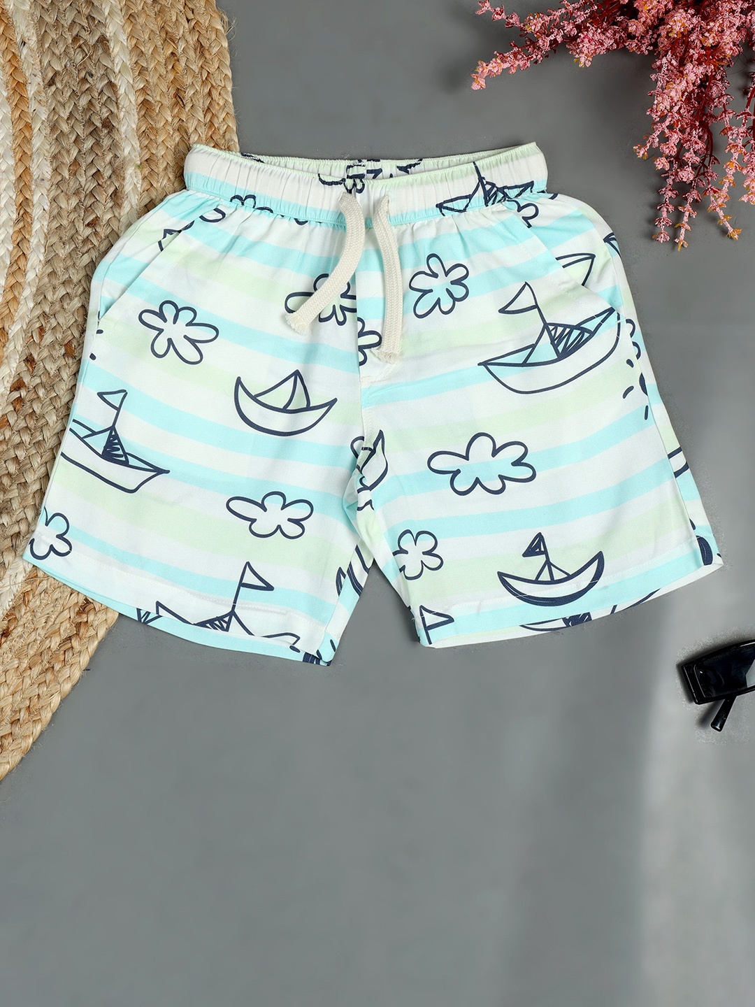 

The Lion and The Fish Boys Printed Mid-Rise Relaxed Fit Shorts, Green