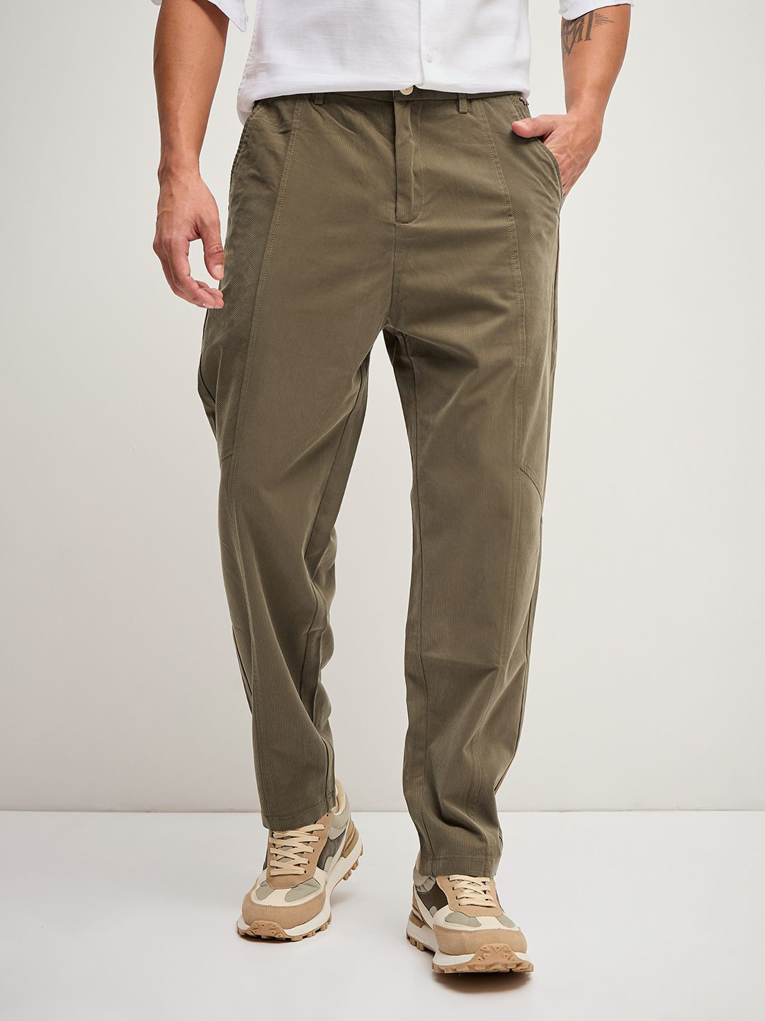 

THE BEAR HOUSE Men Solid Regular Fit Casual Trouser, Olive