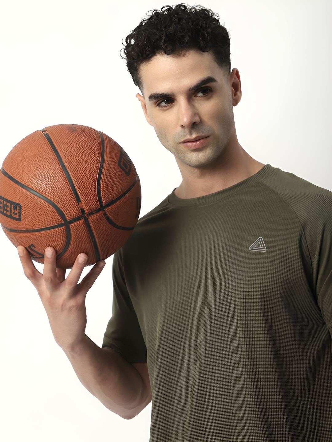 

R&B Men Solid Round Neck T-shirt, Olive