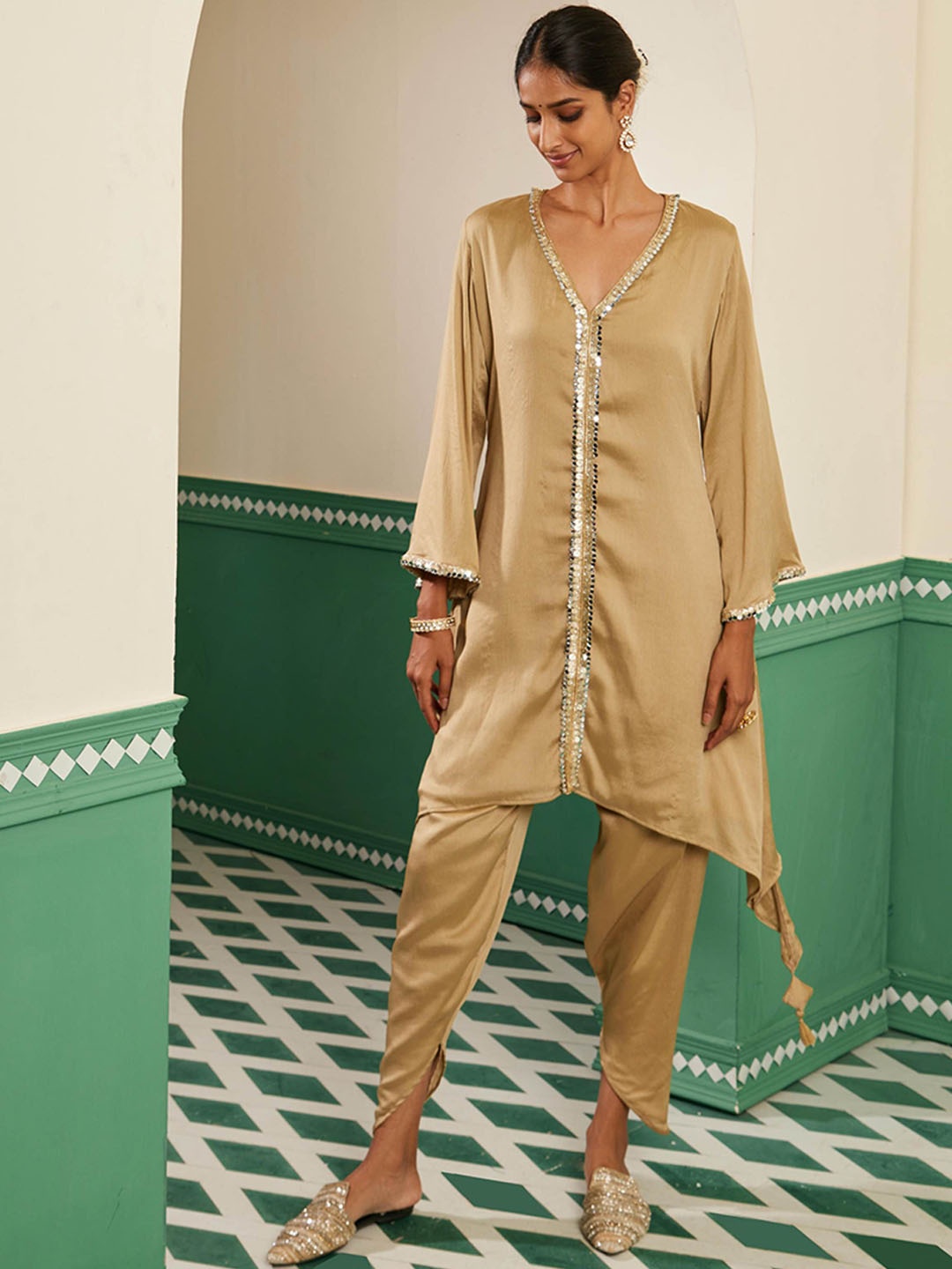 

Alaya By Stage3 V-Neck Sequins Velvet A-Line Kurta, Beige