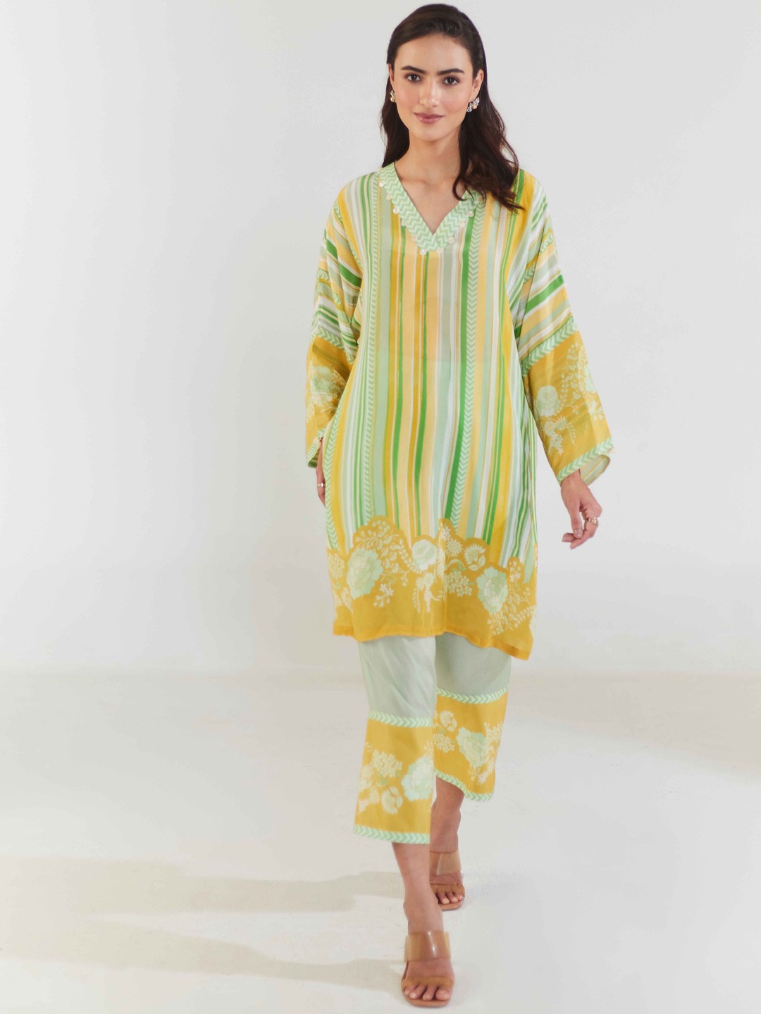 

Seeaash Printed Flared Sleeves Top With Trousers, Green