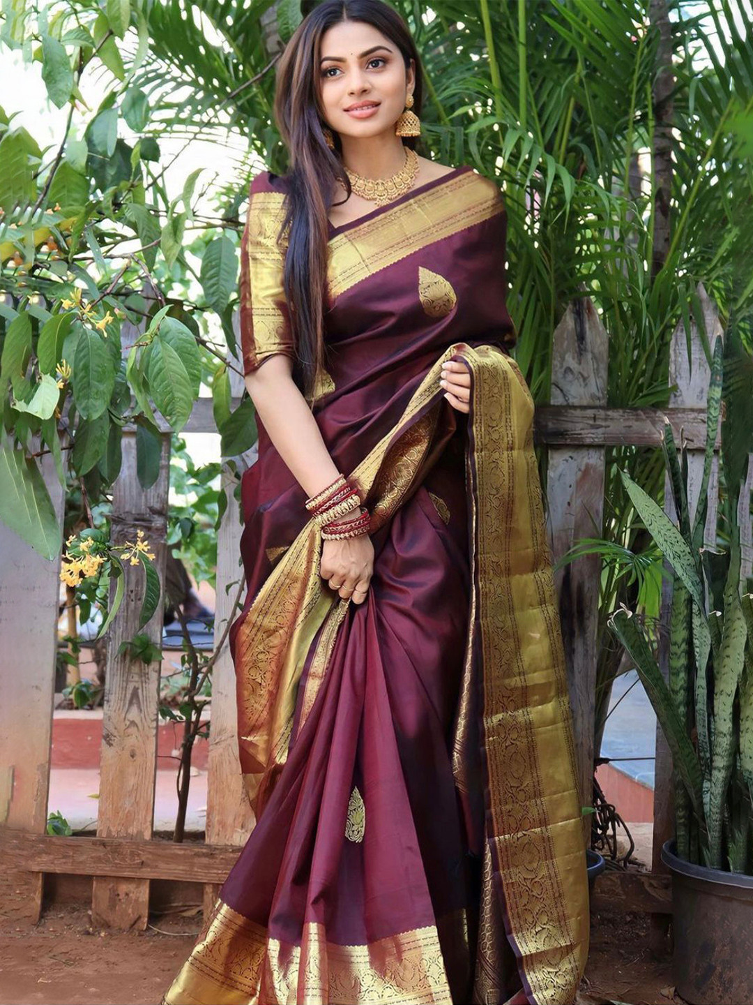 

Upalksh Woven Design Zari Kanjeevaram Saree, Purple