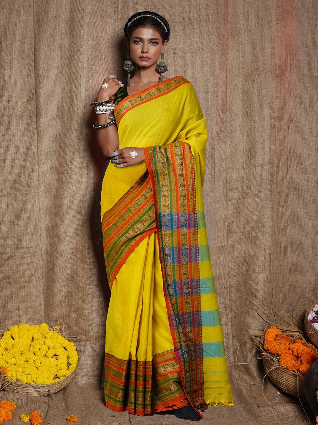 

Unnati Silks Pure Cotton Handloom Narayan Peth Saree, Yellow