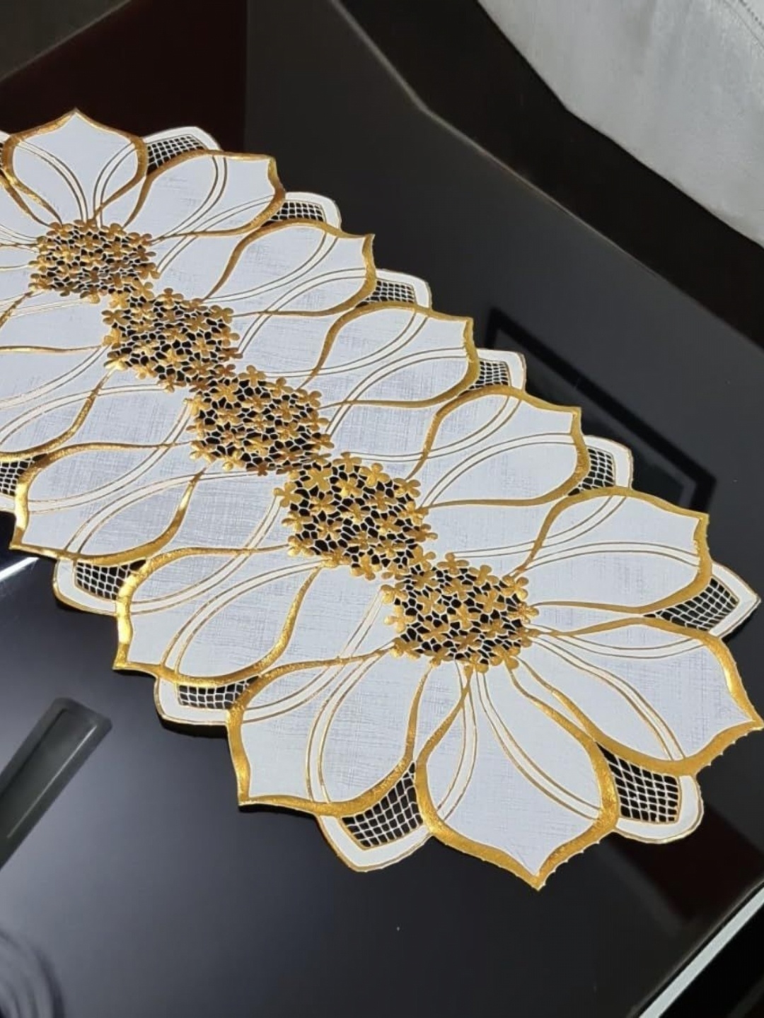 

GROKI White & Yellow Floral Printed Mess-Free Table Runner, Gold