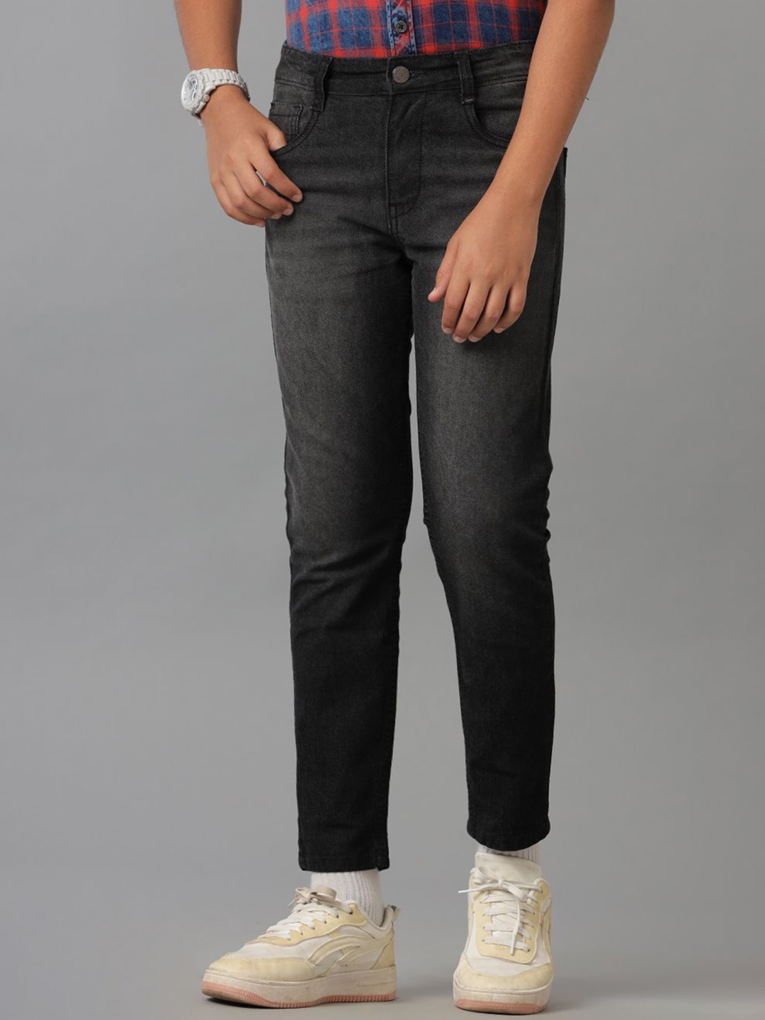 

UNDER FOURTEEN ONLY Boys Slim Fit Light Fade Cropped Jeans, Black