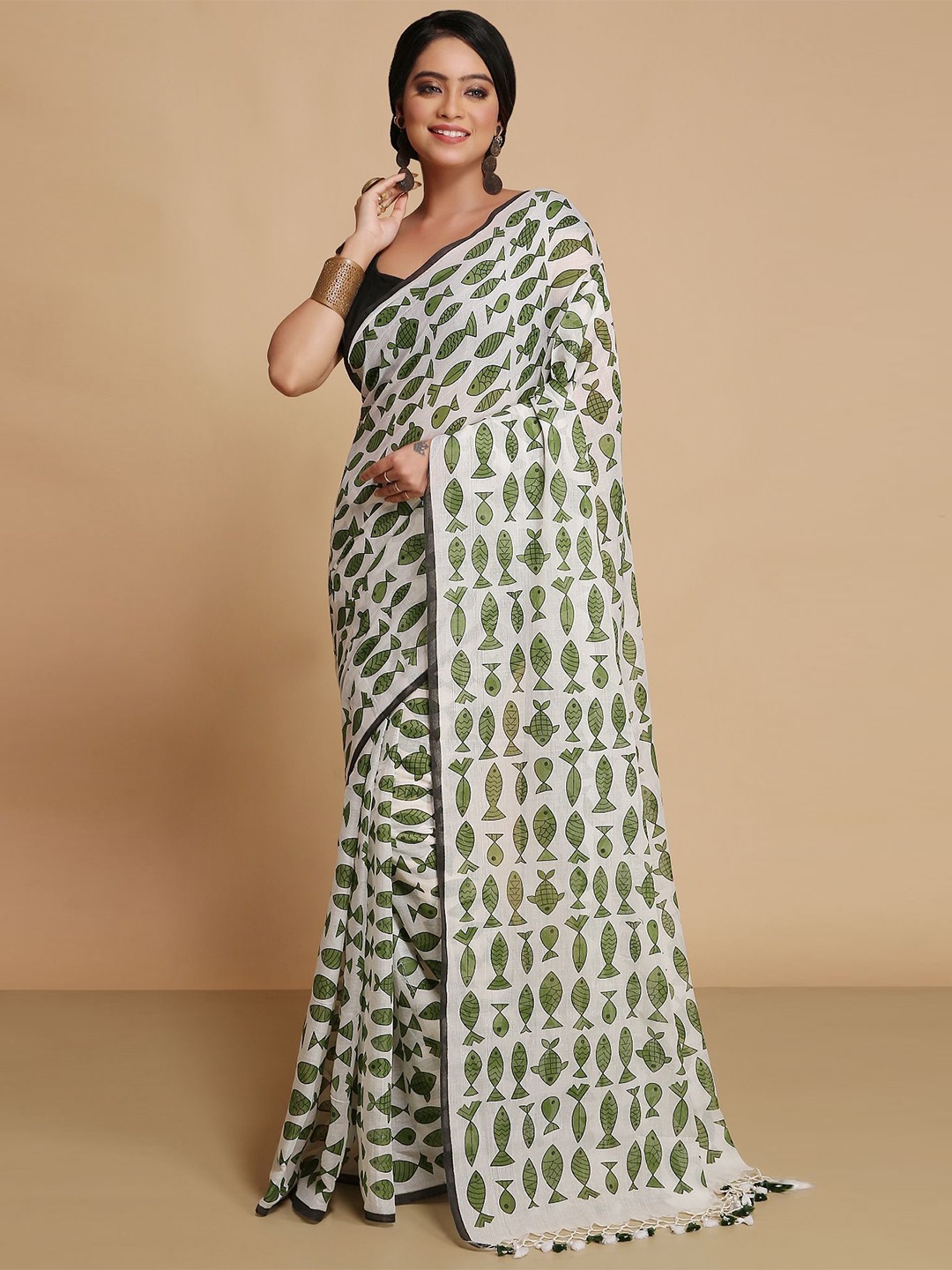 

WoodenTant Pure Cotton Solid Saree, White