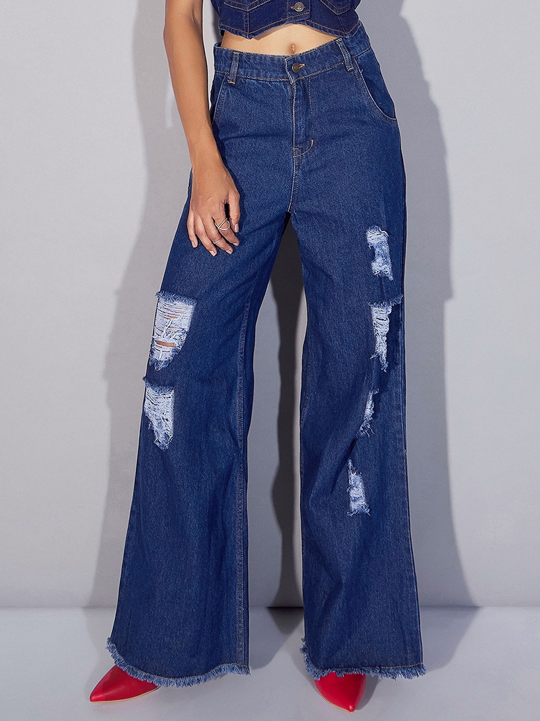 

SASSAFRAS Women Straight Fit High-Rise Mildly Distressed Jeans, Blue
