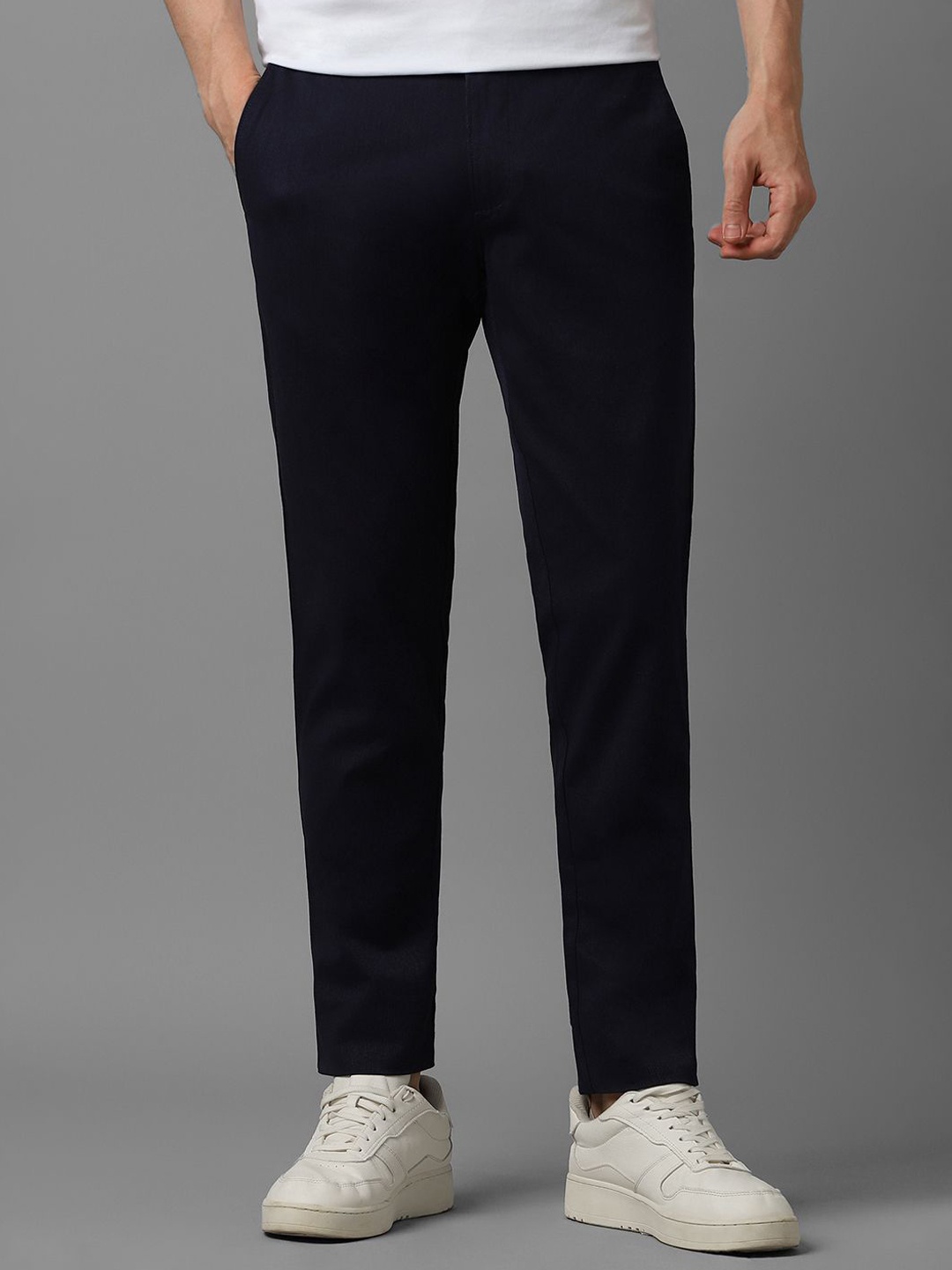 

Louis Philippe Sport Men Slim Fit Trousers, Navy blue