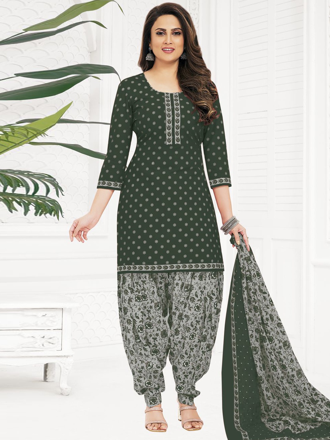 

MIRAAN Ethnic Motifs Printed Pure Cotton Kurta with Patiala & Dupatta, Green
