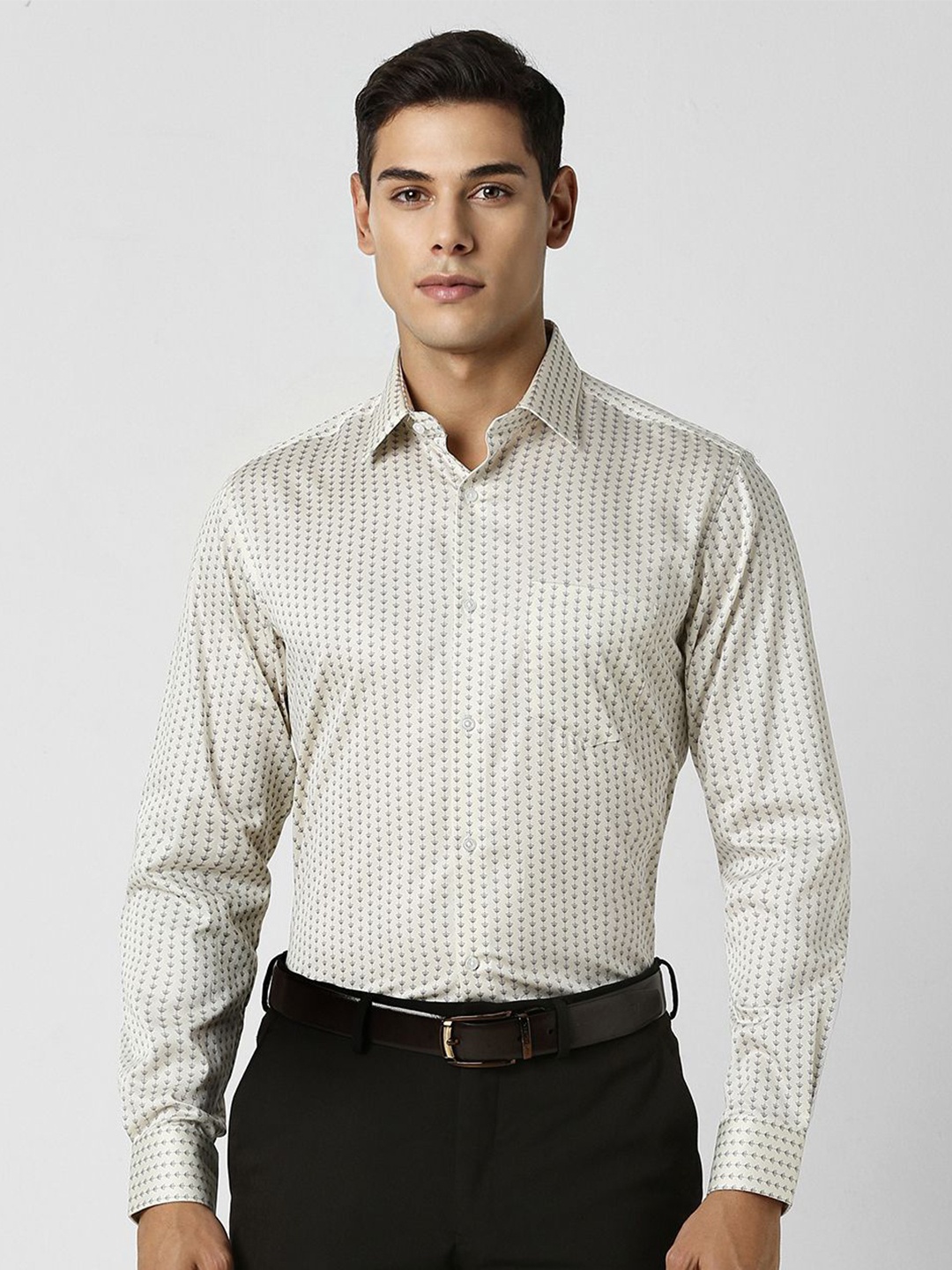 

Van Heusen Men Spread Collar Micro Ditsy Printed Cotton Party Shirt, Cream